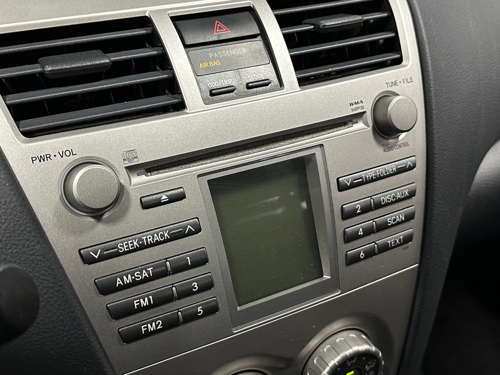 Thumbnail: 2010 Toyota Yaris - 4