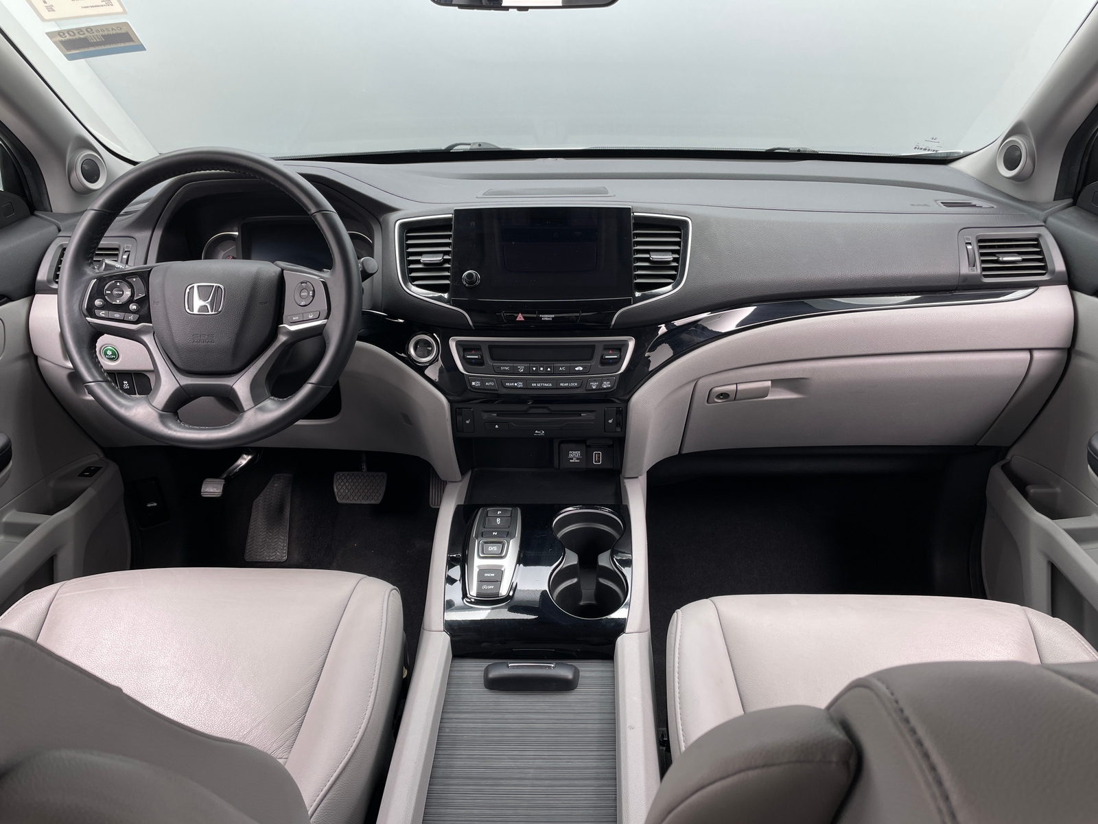 Thumbnail: 2019 Honda Pilot - 2