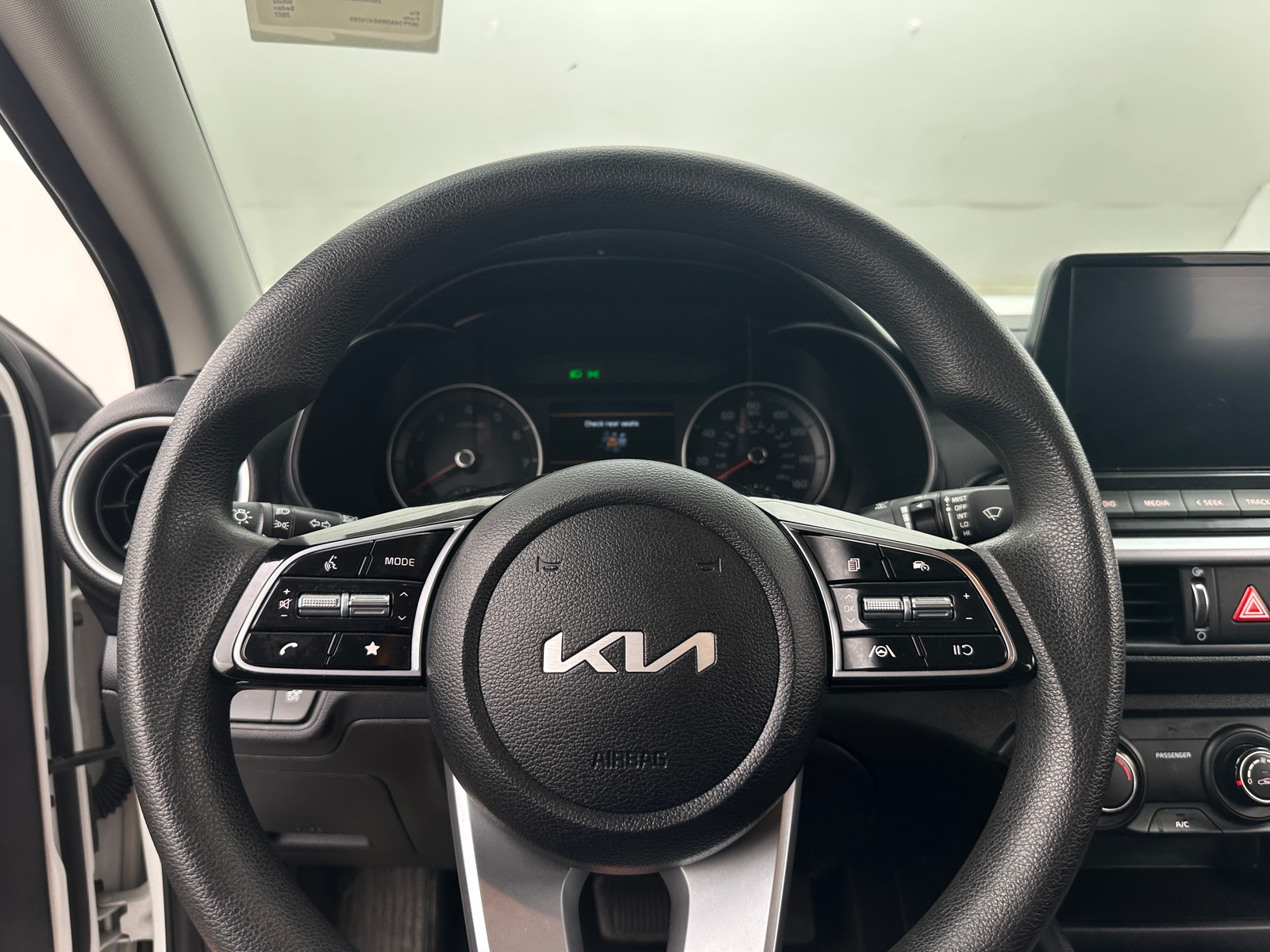 Thumbnail: 2022 Kia Forte - 5