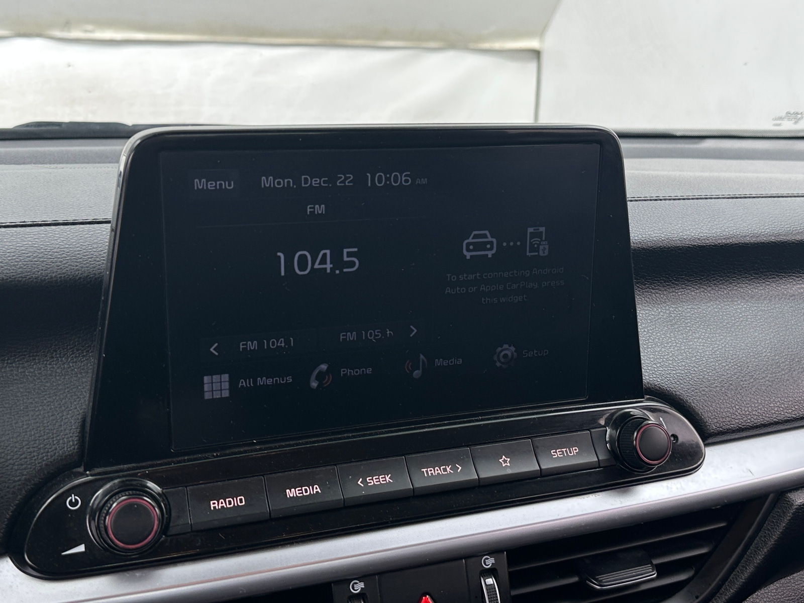 Thumbnail: 2022 Kia Forte - 4