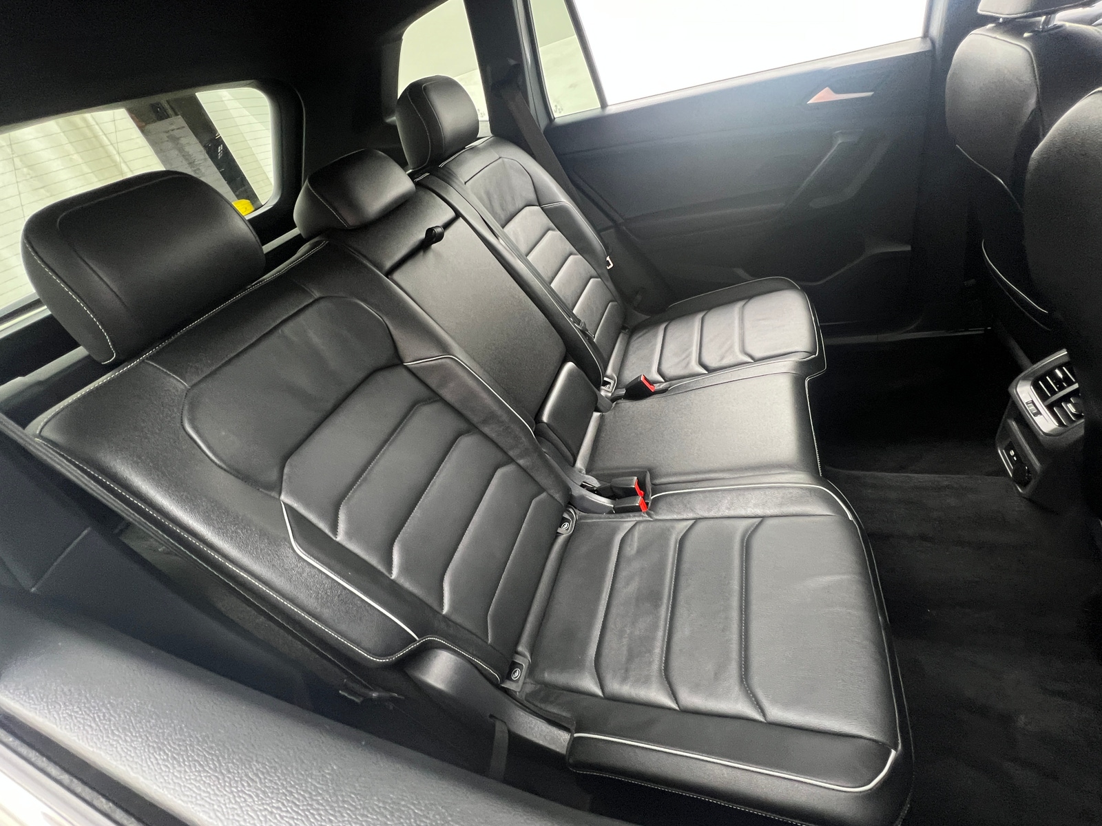 Thumbnail: 2021 Volkswagen Tiguan - 5