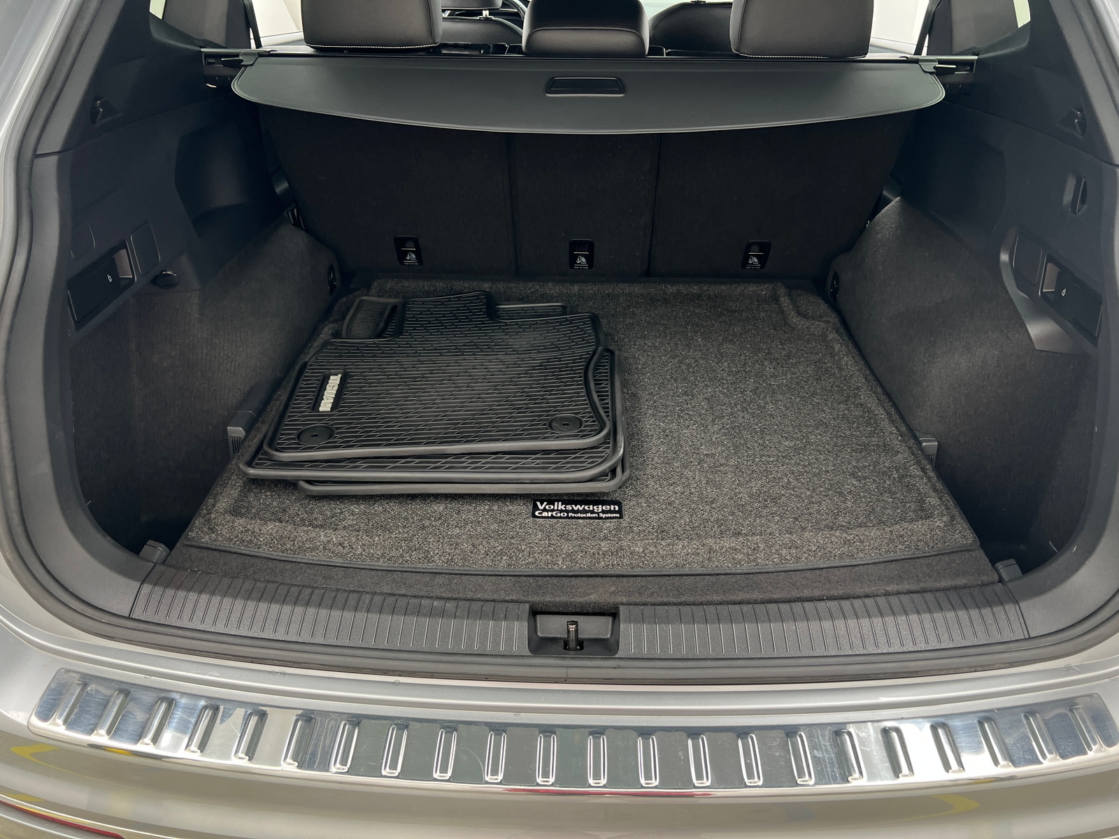 Thumbnail: 2021 Volkswagen Tiguan - 6