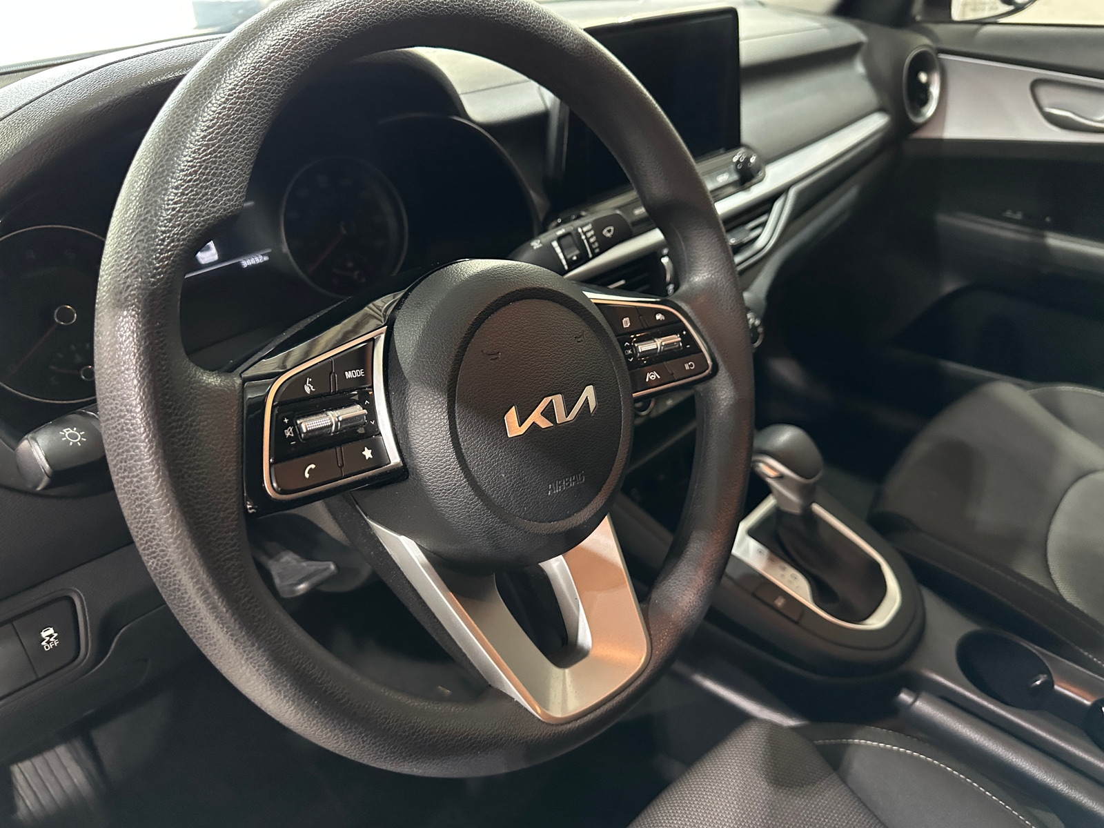 Thumbnail: 2024 Kia Forte - 5