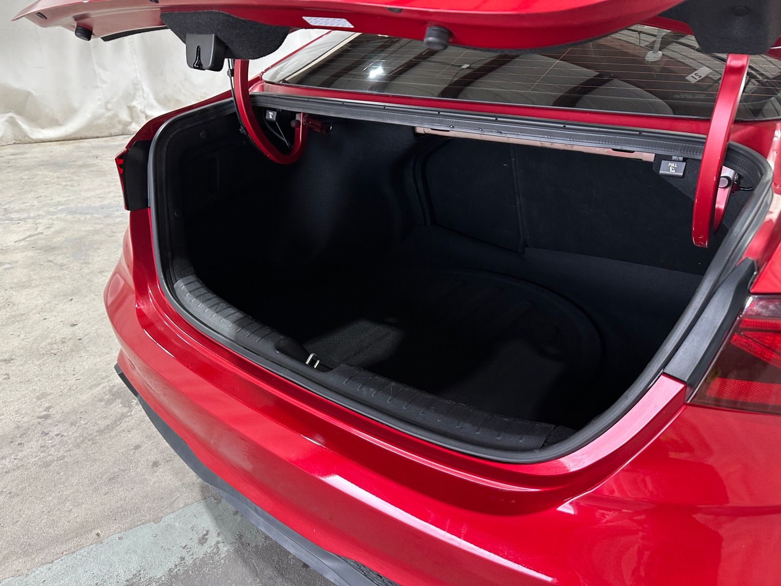 Thumbnail: 2024 Kia Forte - 7