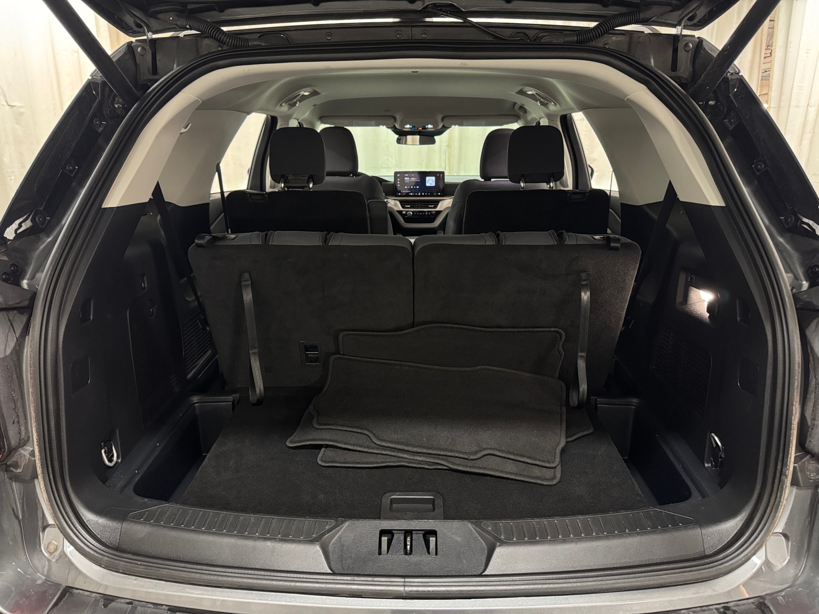 Thumbnail: 2025 Ford Explorer - 7