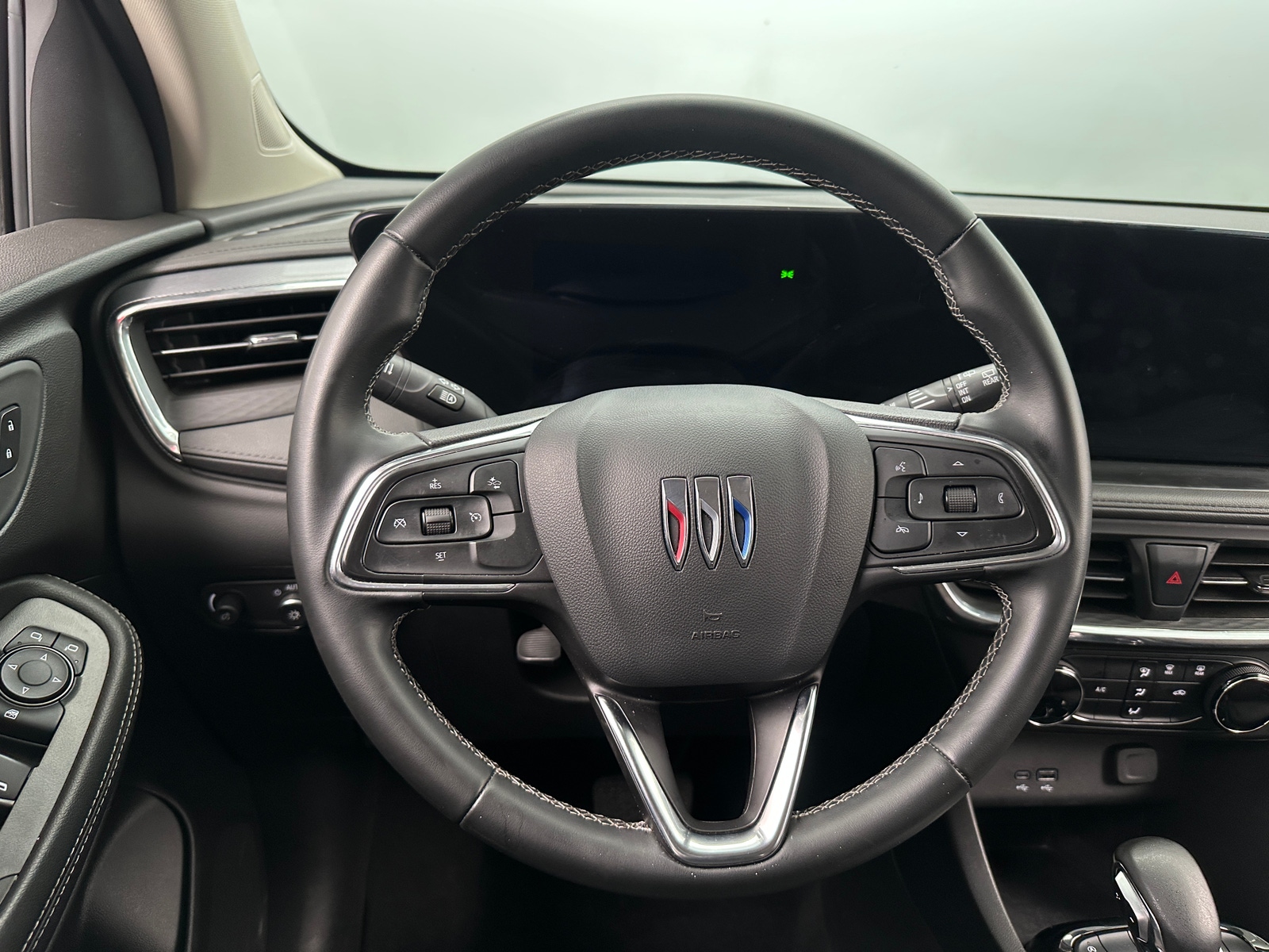 Thumbnail: 2025 Buick Encore GX - 5