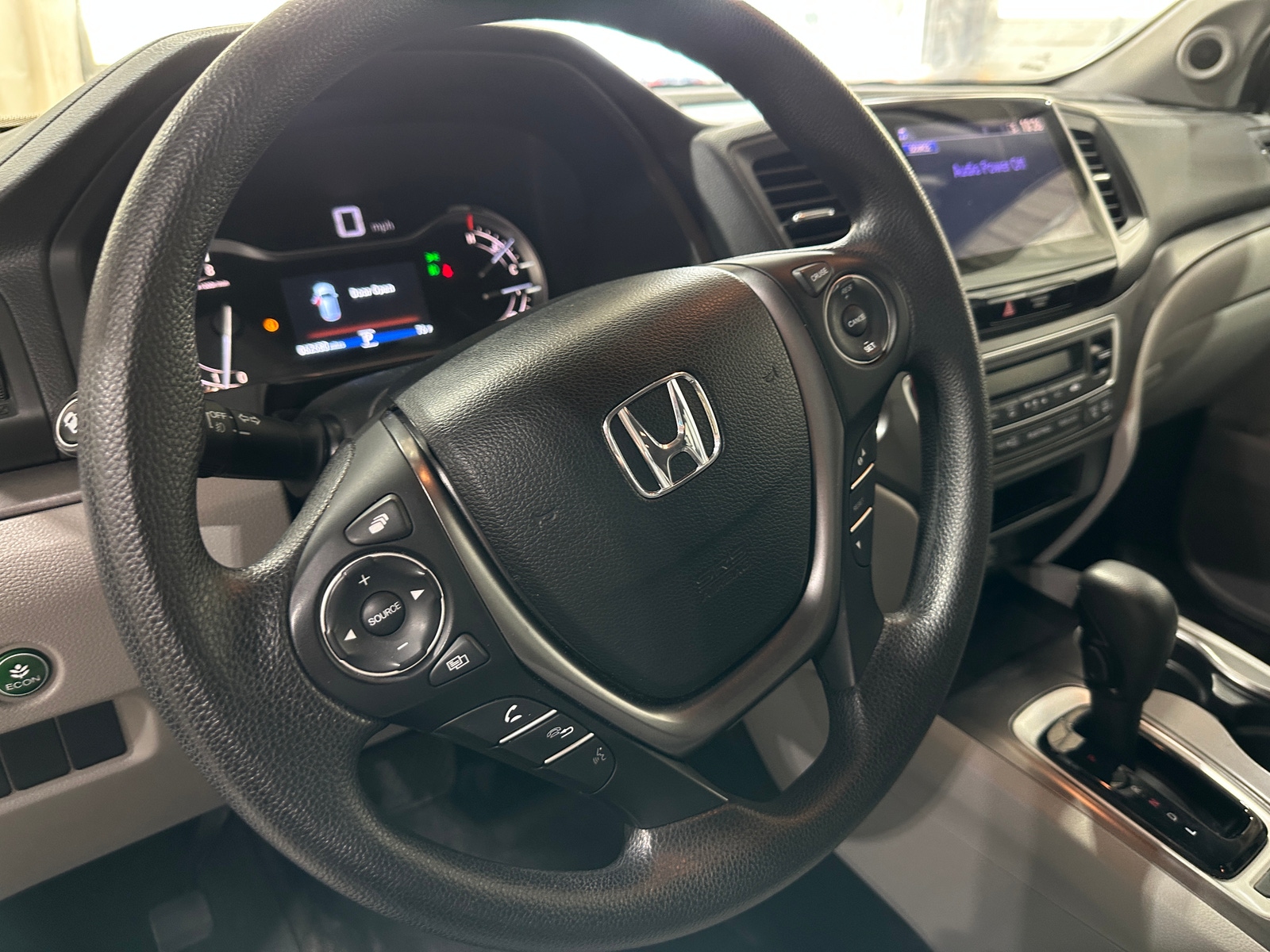 Thumbnail: 2017 Honda Pilot - 5