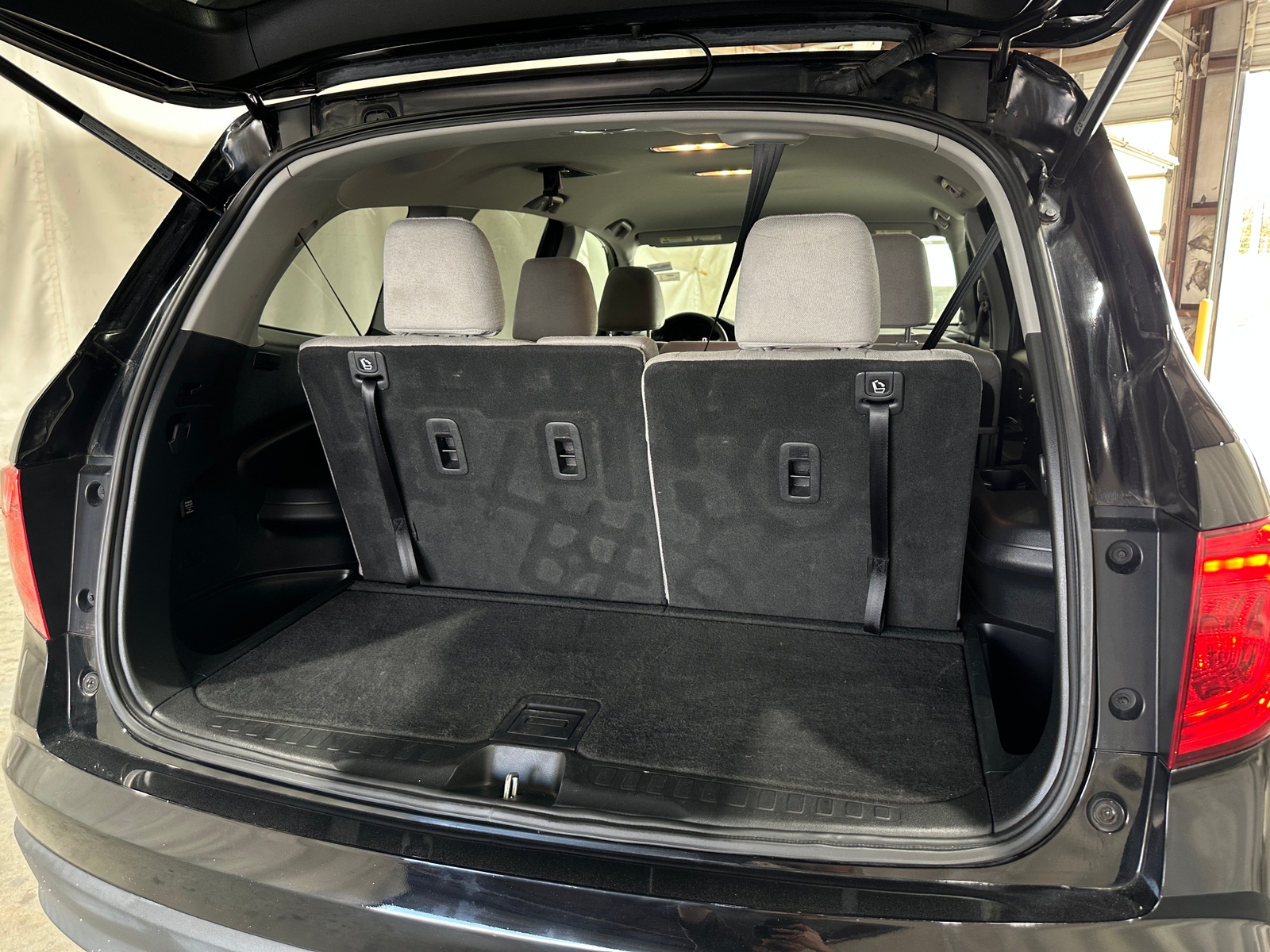 Thumbnail: 2017 Honda Pilot - 7