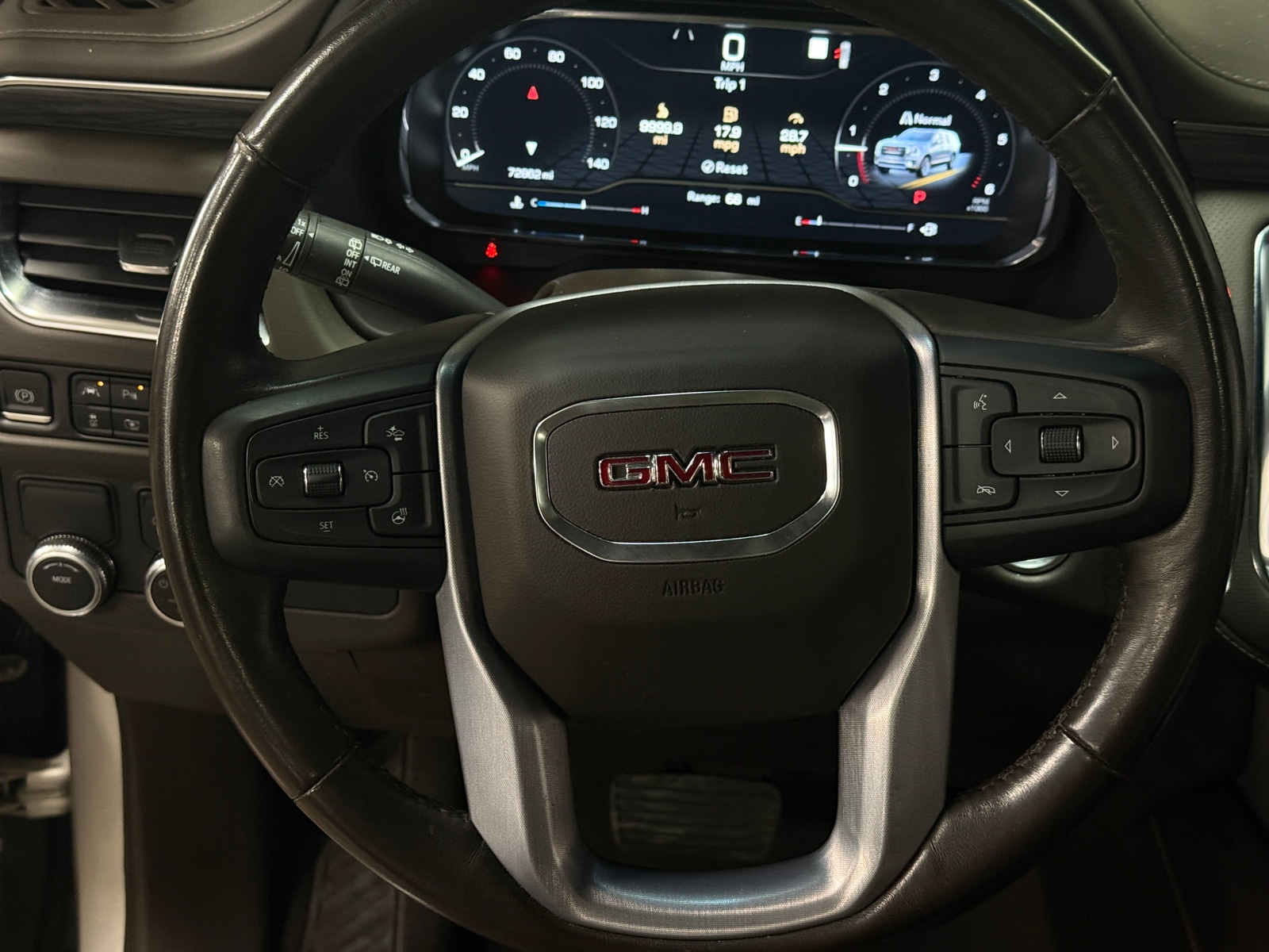 Thumbnail: 2022 GMC Yukon - 4