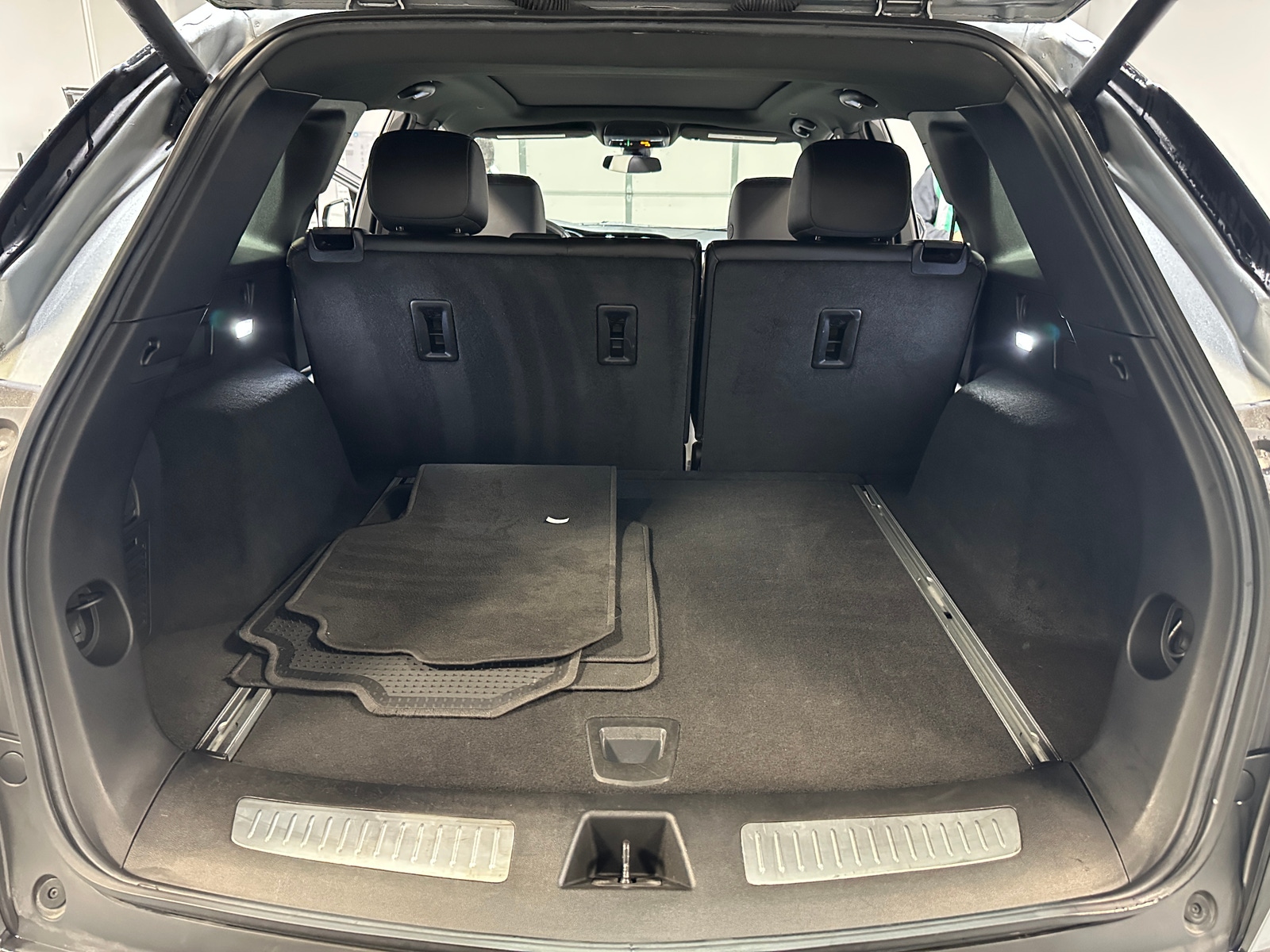 Thumbnail: 2024 Cadillac XT5 - 6