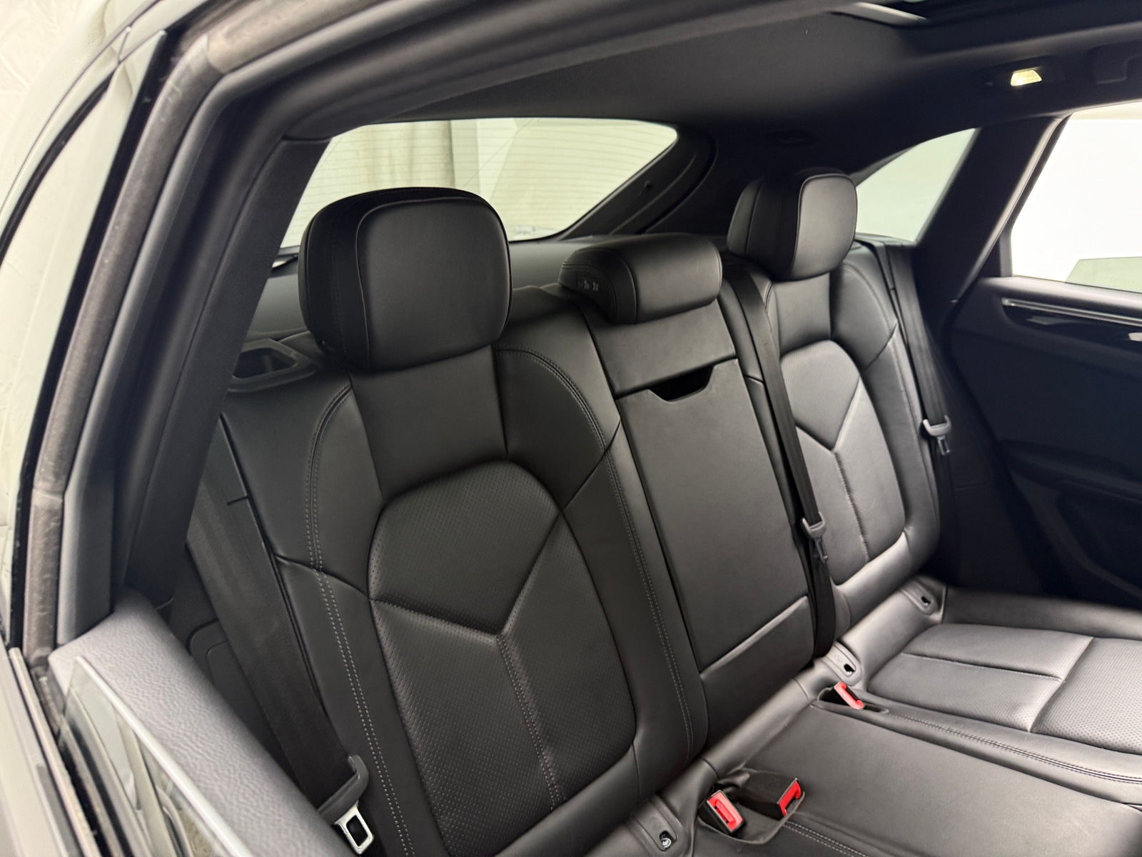 Thumbnail: 2018 Porsche Macan - 5