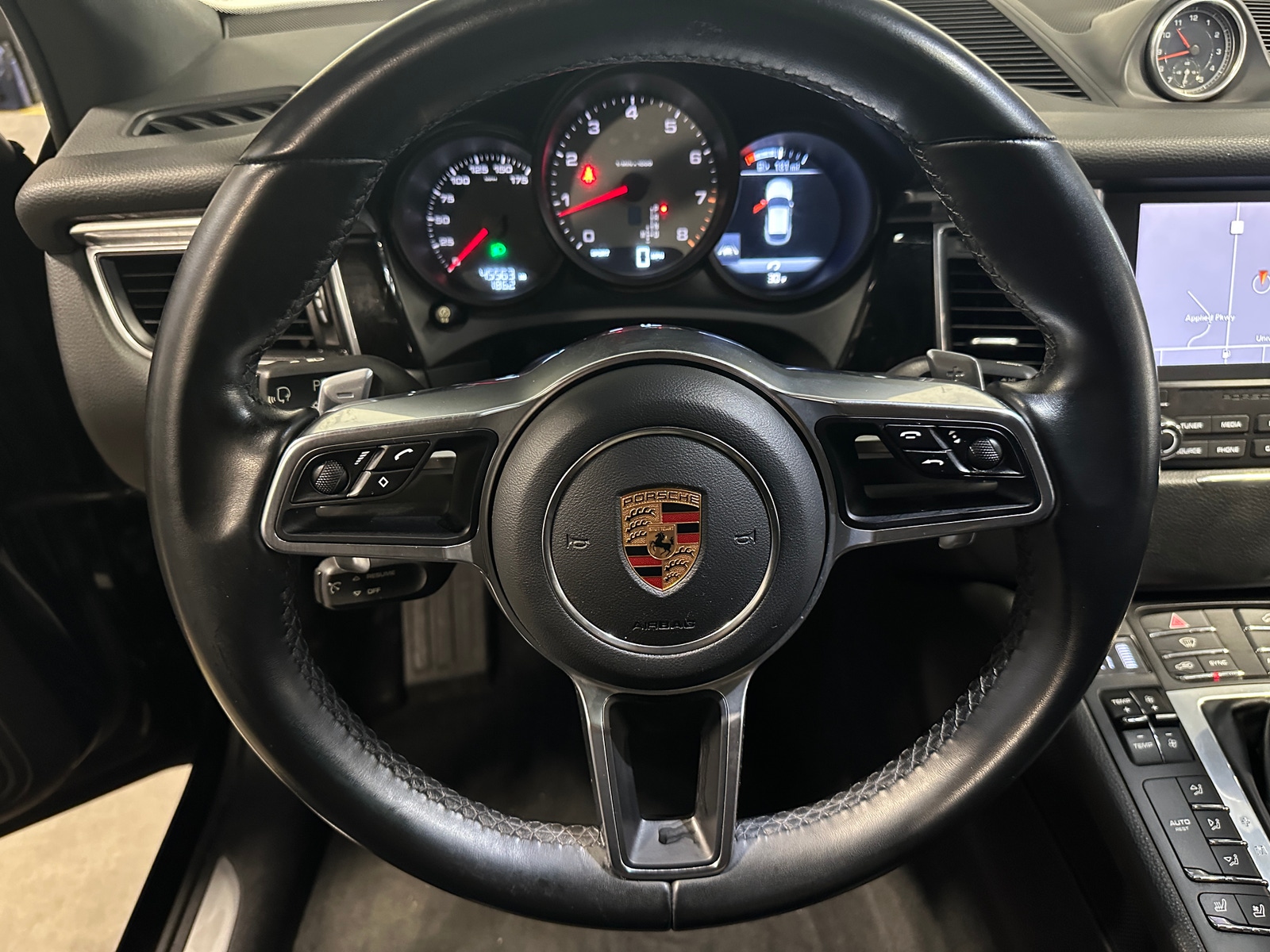 Thumbnail: 2018 Porsche Macan - 4
