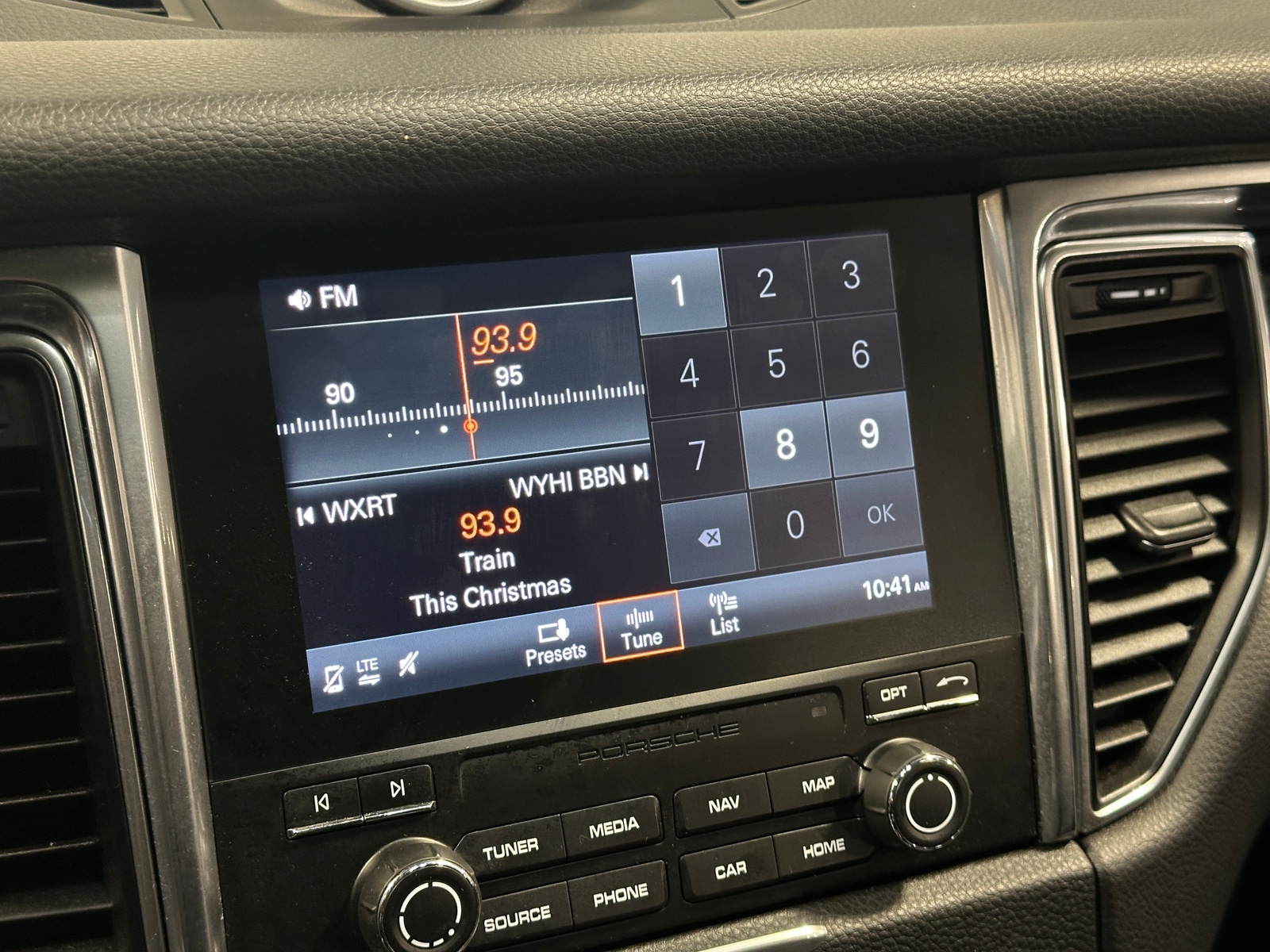 Thumbnail: 2018 Porsche Macan - 3