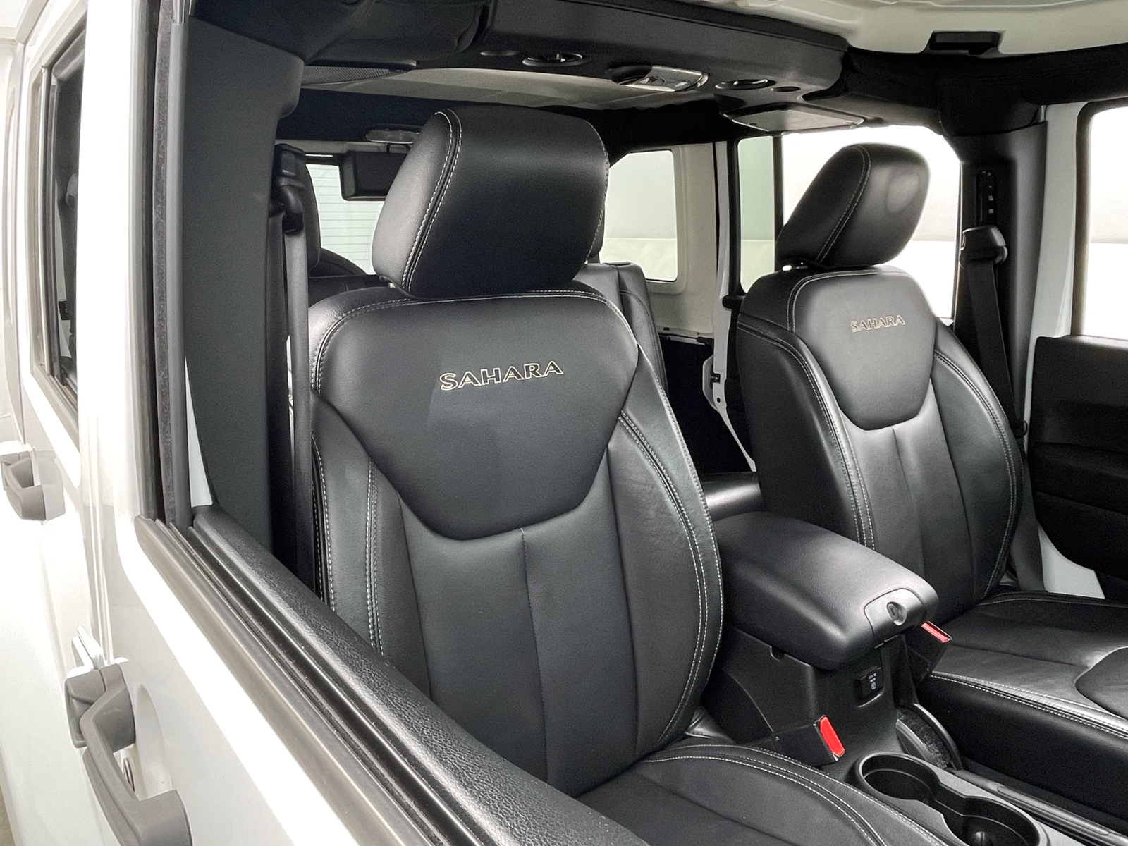 Thumbnail: 2017 Jeep Wrangler - 2