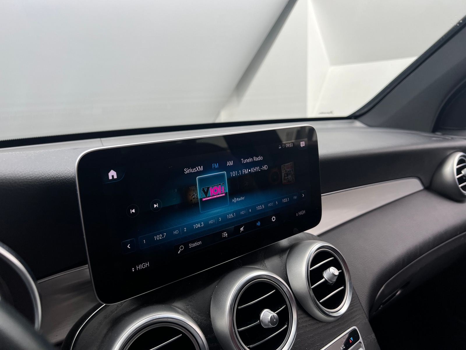 Thumbnail: 2021 Mercedes-Benz GLC - 3