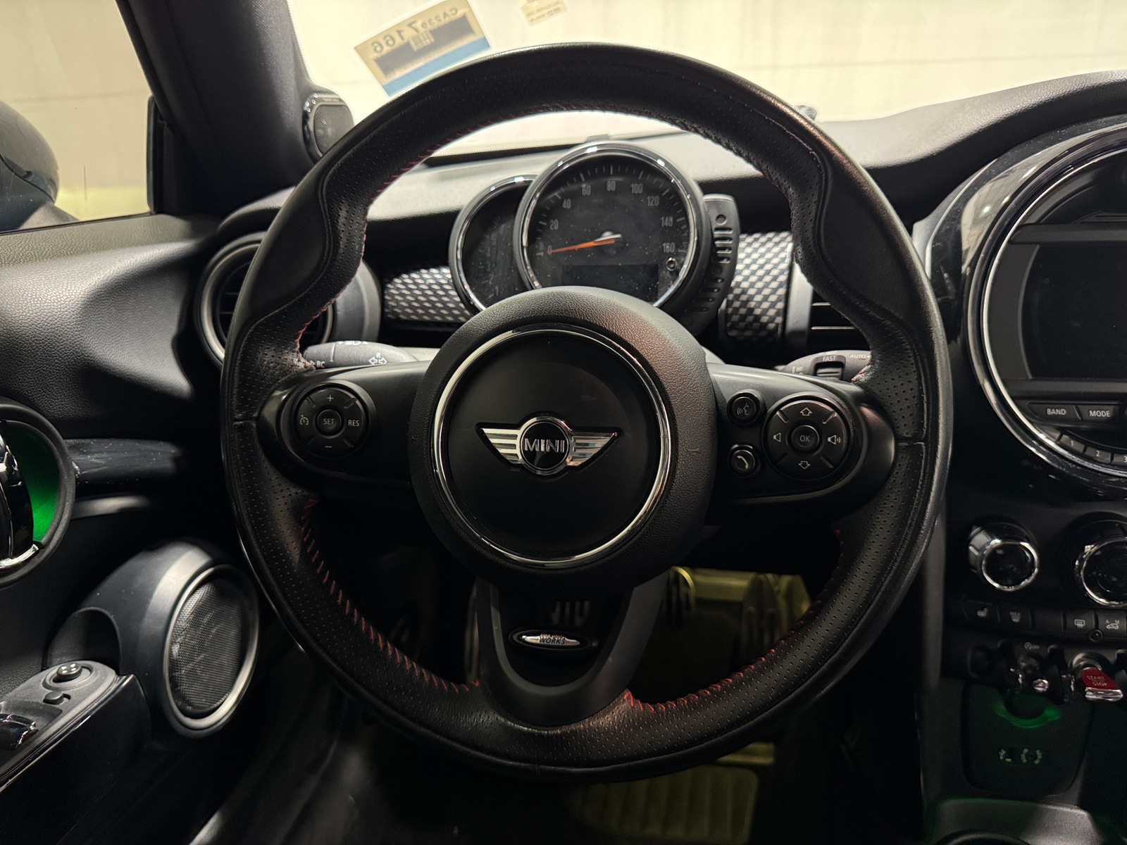 Thumbnail: 2015 MINI Cooper Hardtop - 4