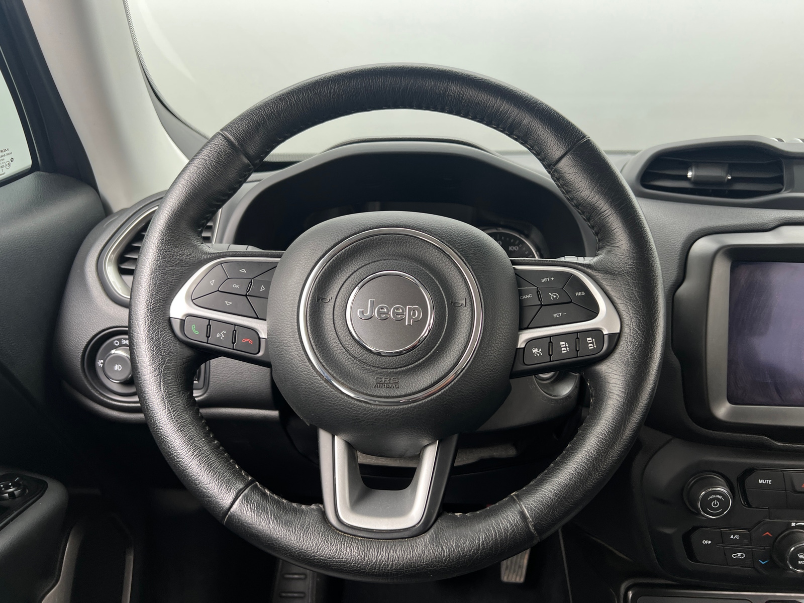 Thumbnail: 2023 Jeep Renegade - 5