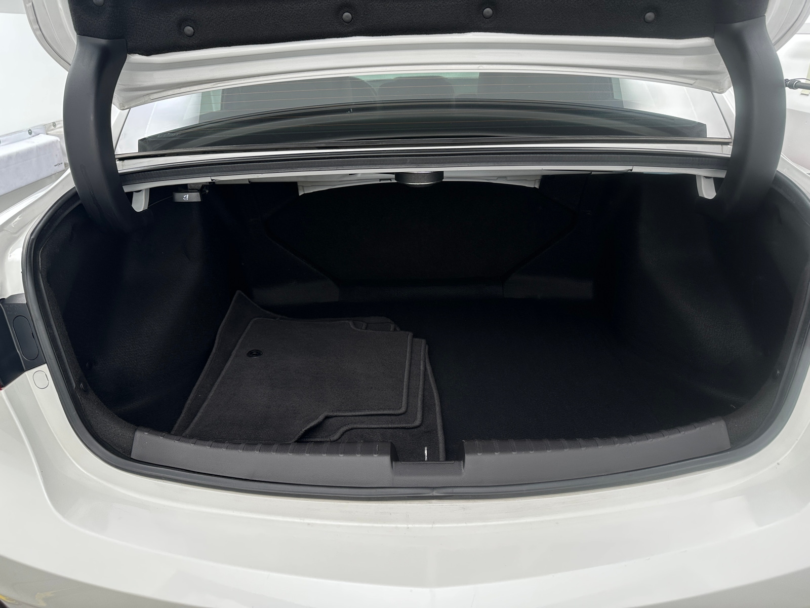 Thumbnail: 2020 Acura ILX - 6