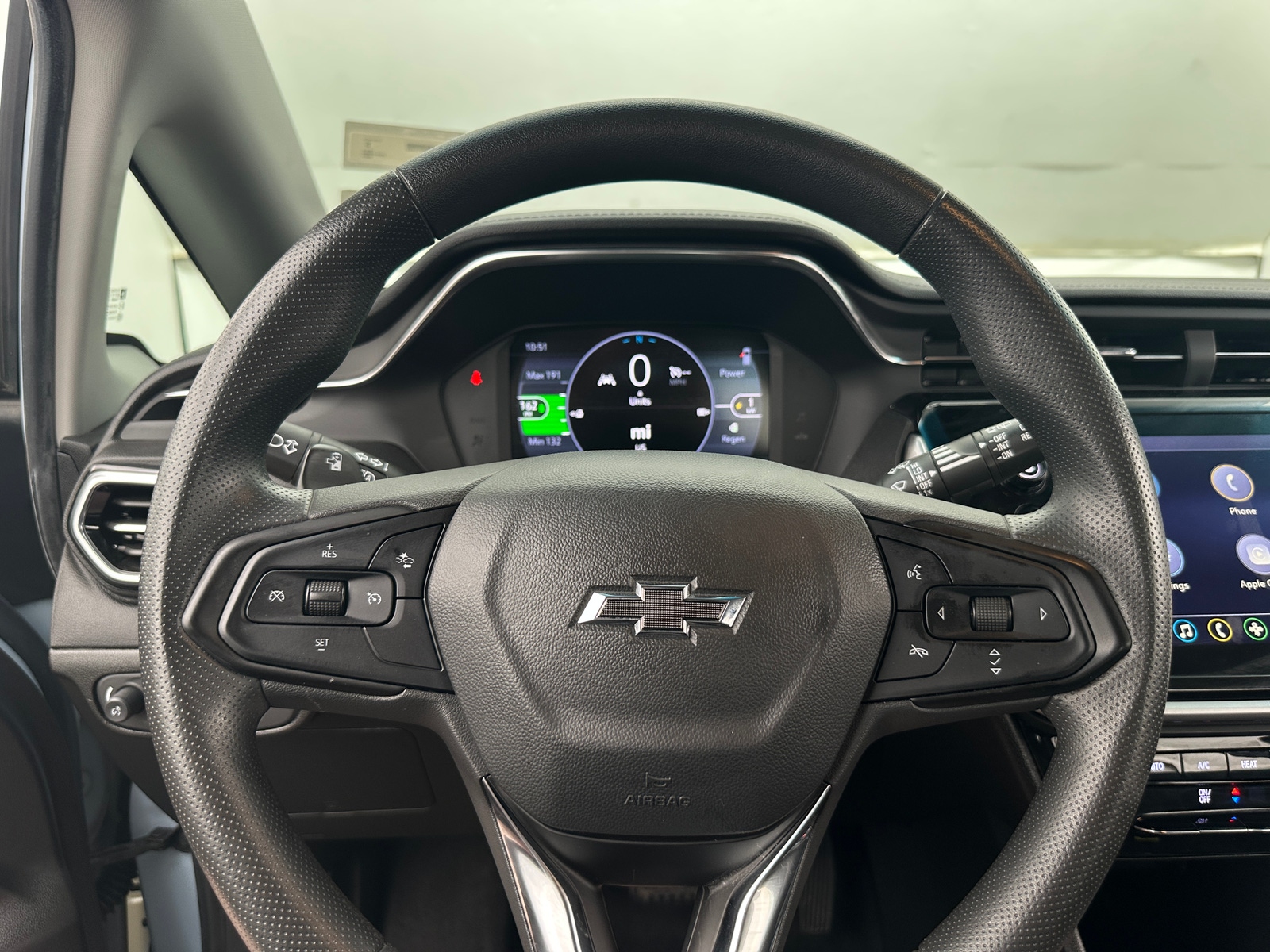 Thumbnail: 2022 Chevrolet Bolt EV - 5