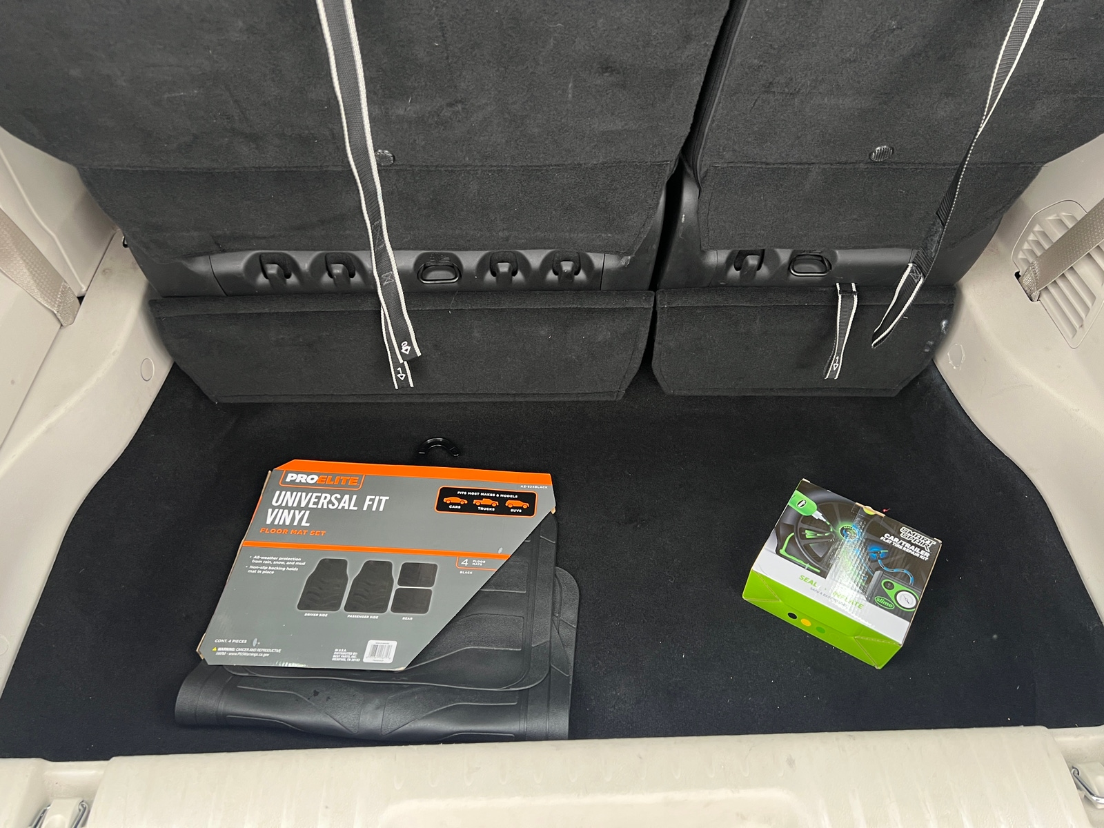 Thumbnail: 2024 Chrysler Pacifica - 6