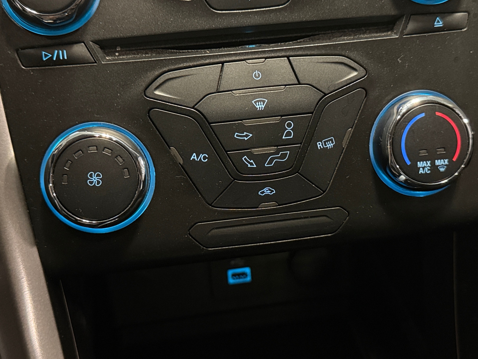 Thumbnail: 2018 Ford Fusion - 4