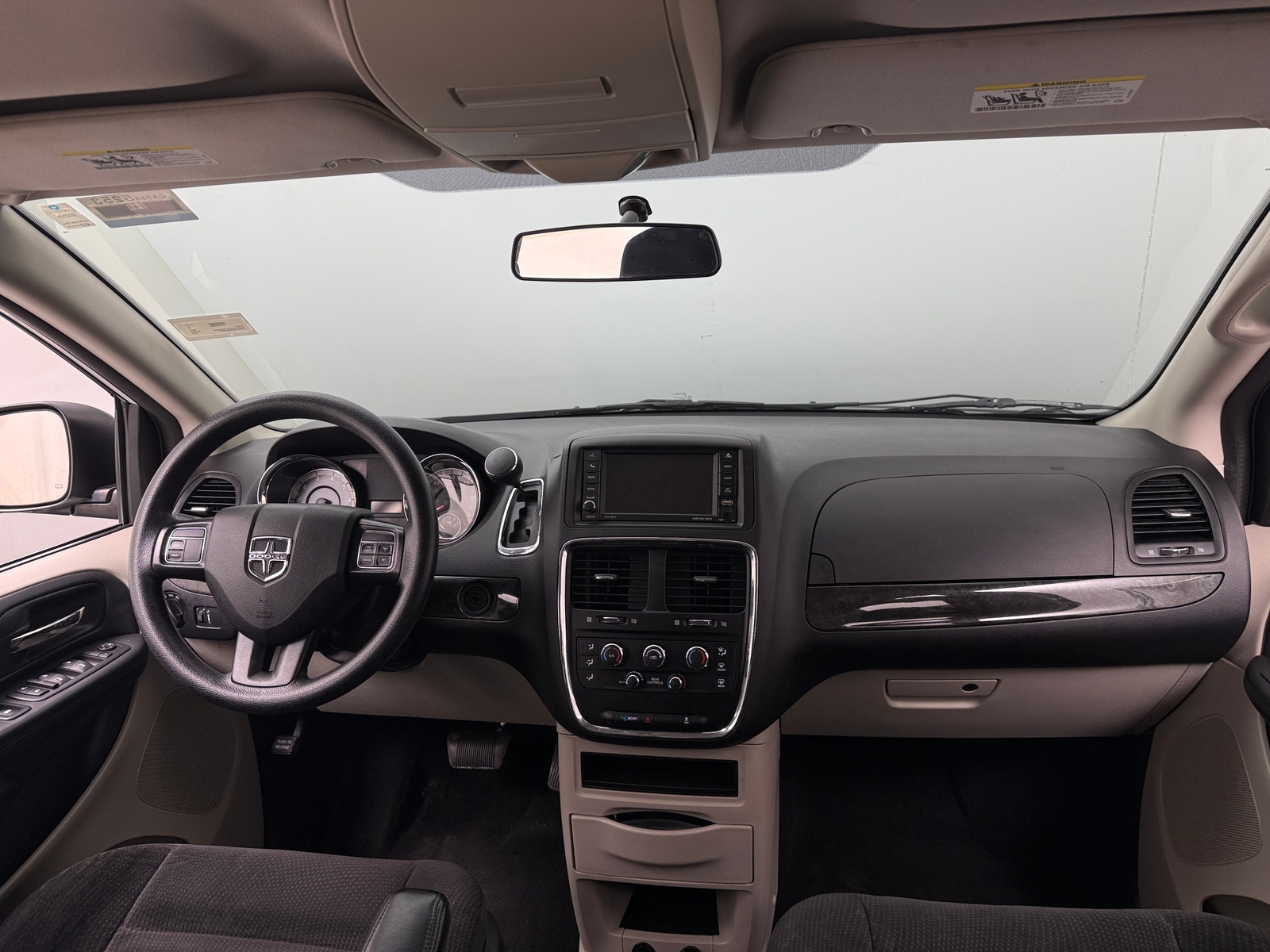 Thumbnail: 2018 Dodge Grand Caravan - 3