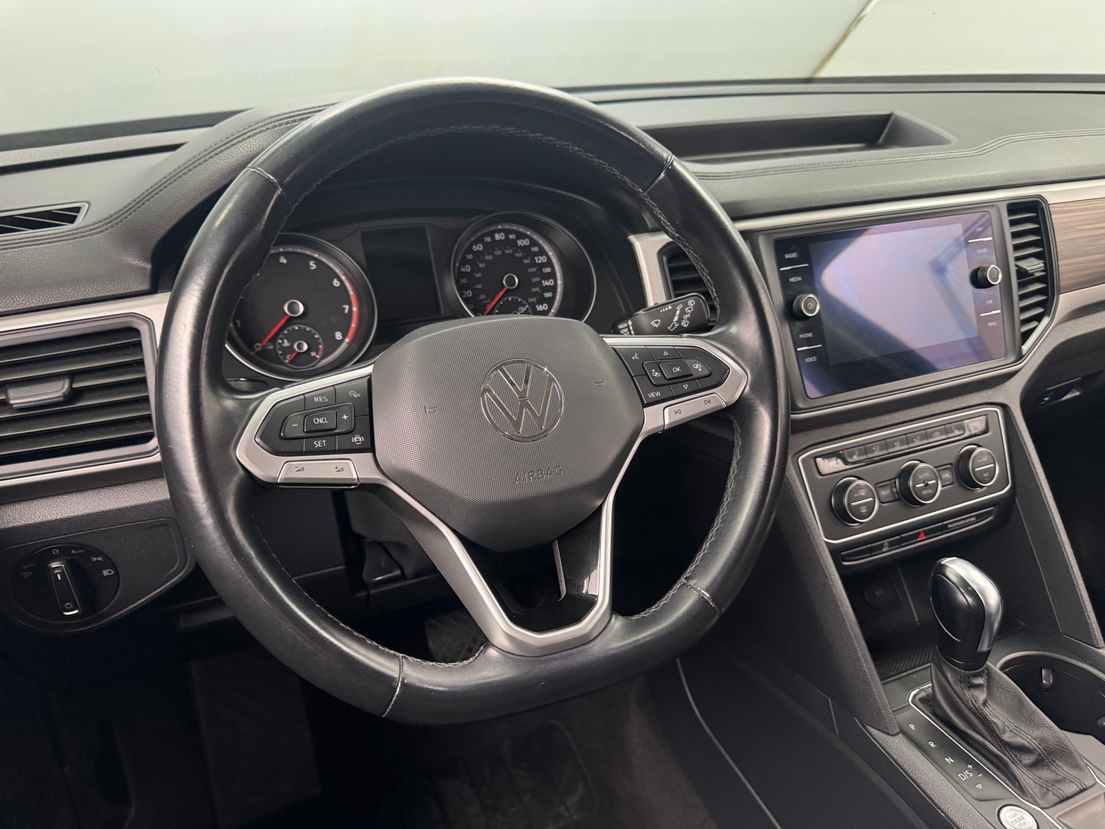 Thumbnail: 2021 Volkswagen Atlas - 4
