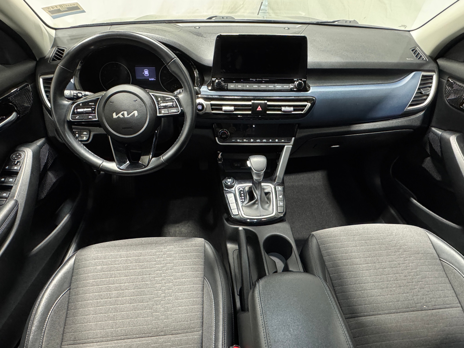 Thumbnail: 2022 Kia Seltos - 2