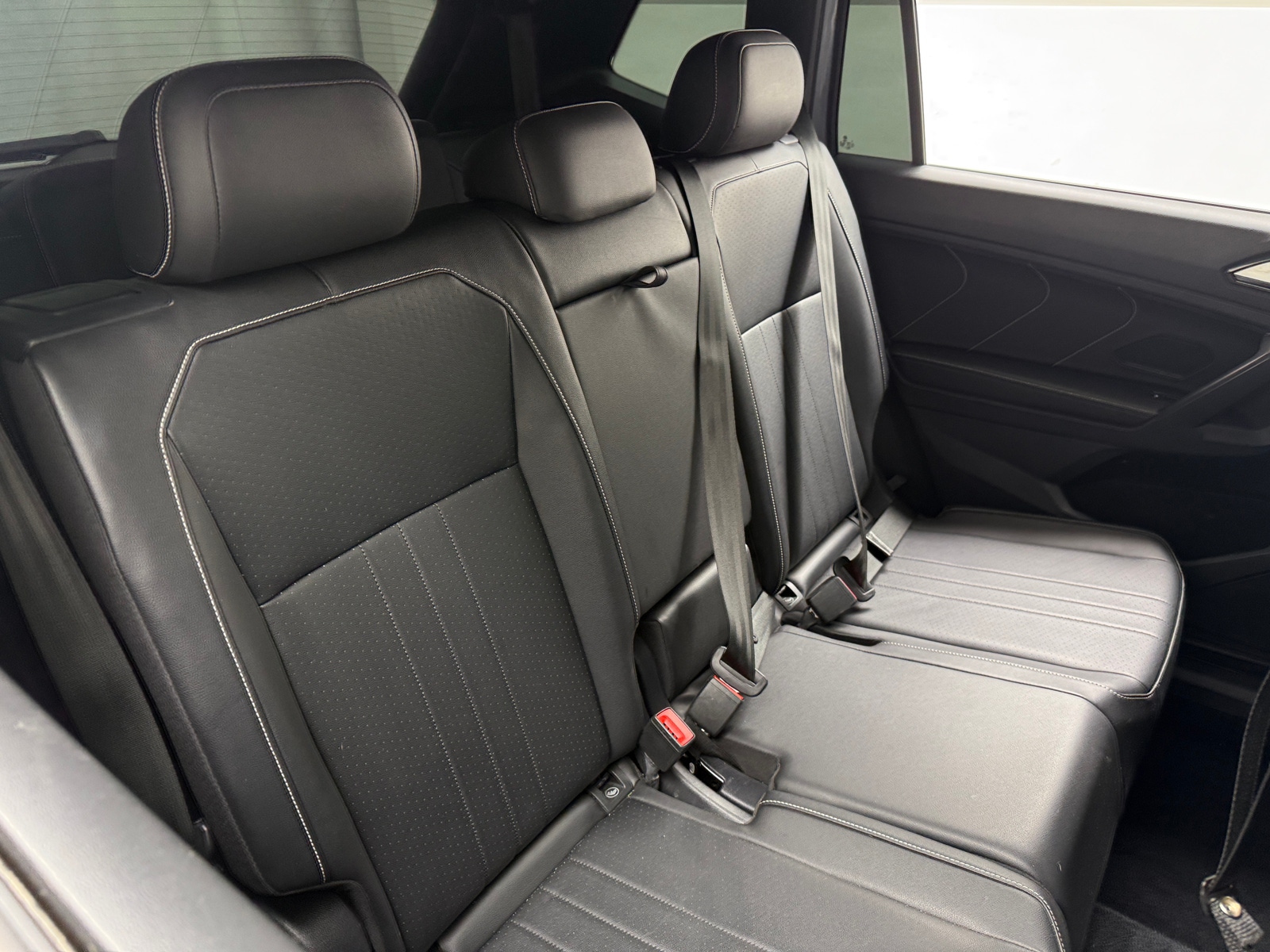 Thumbnail: 2022 Volkswagen Tiguan - 5