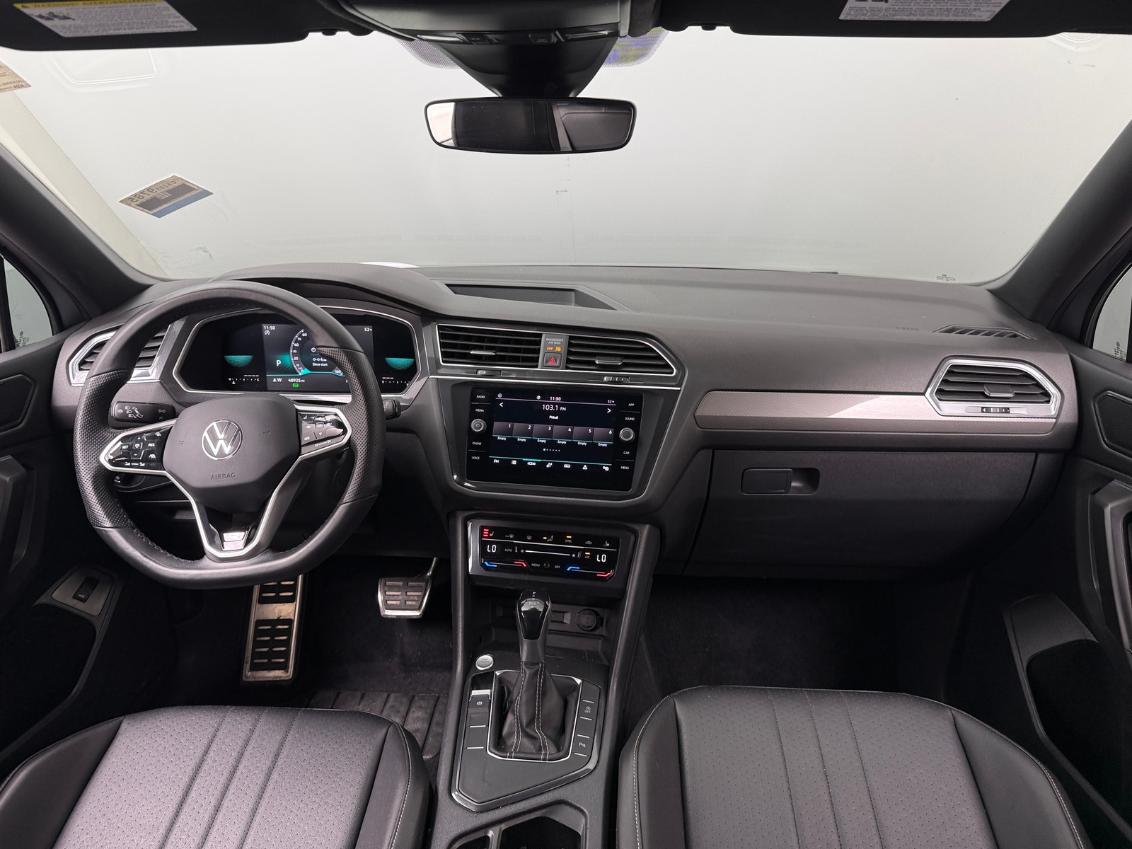 Thumbnail: 2022 Volkswagen Tiguan - 2