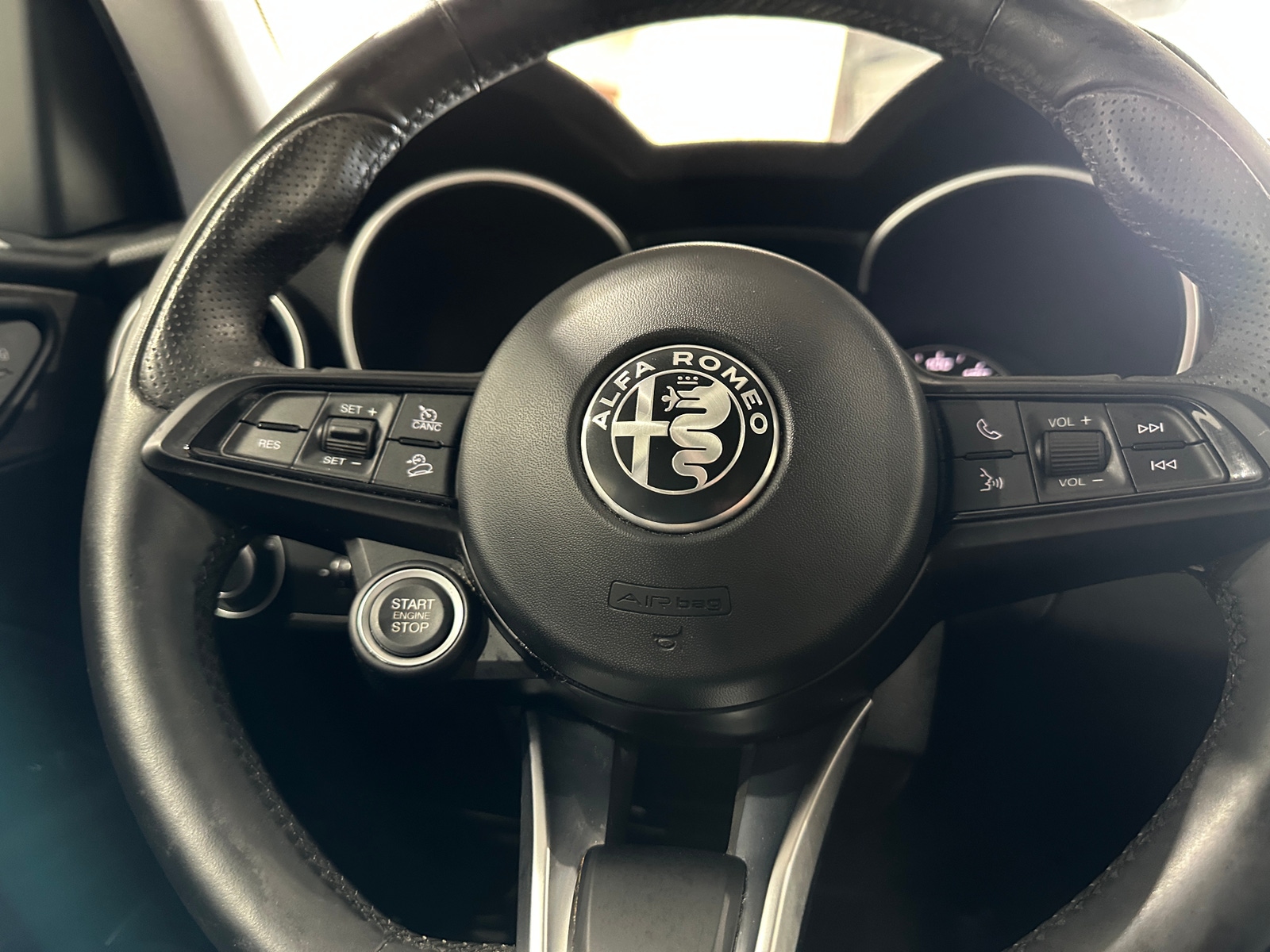 Thumbnail: 2020 Alfa Romeo Stelvio - 4