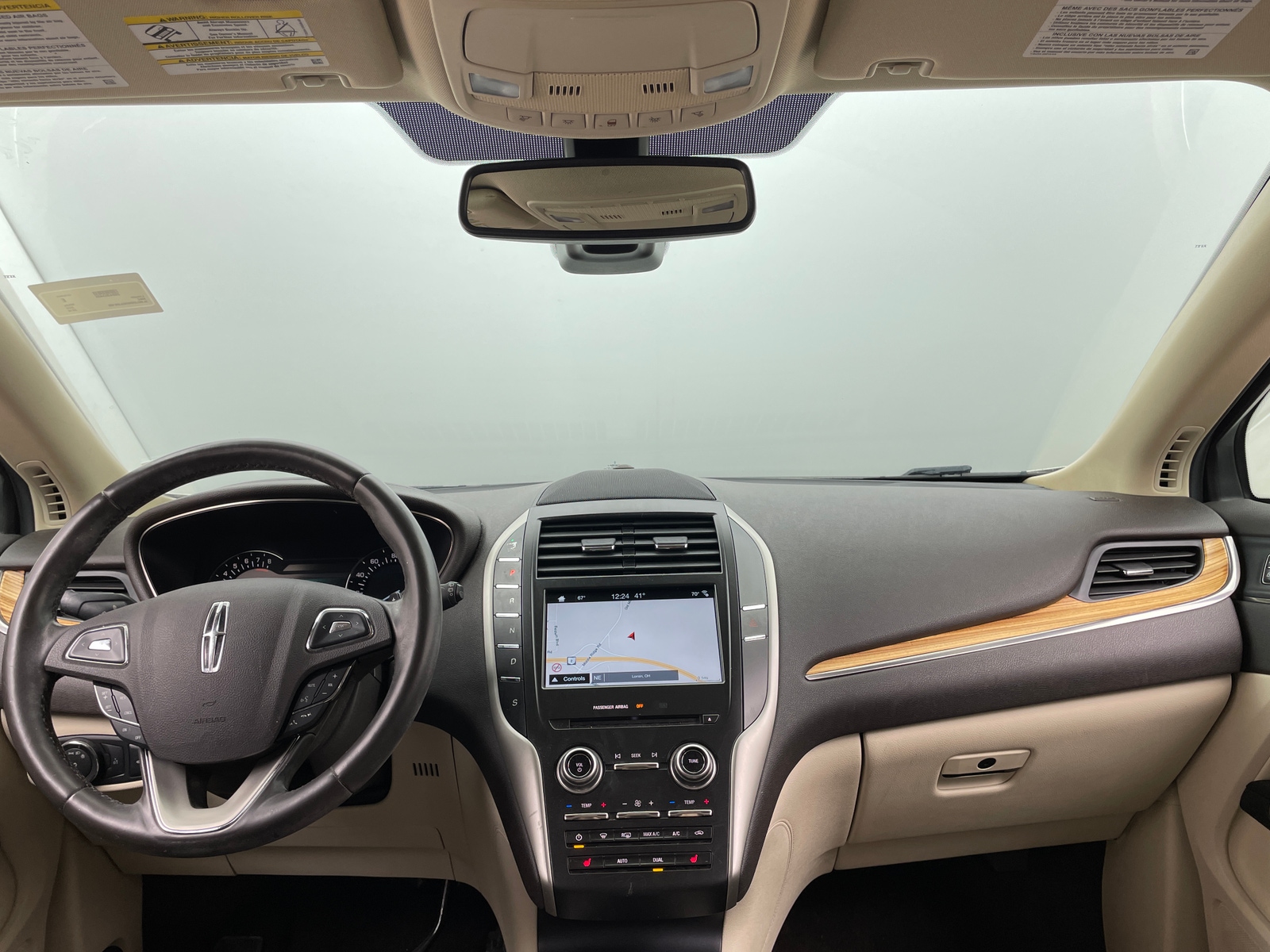 Thumbnail: 2016 Lincoln MKC - 2