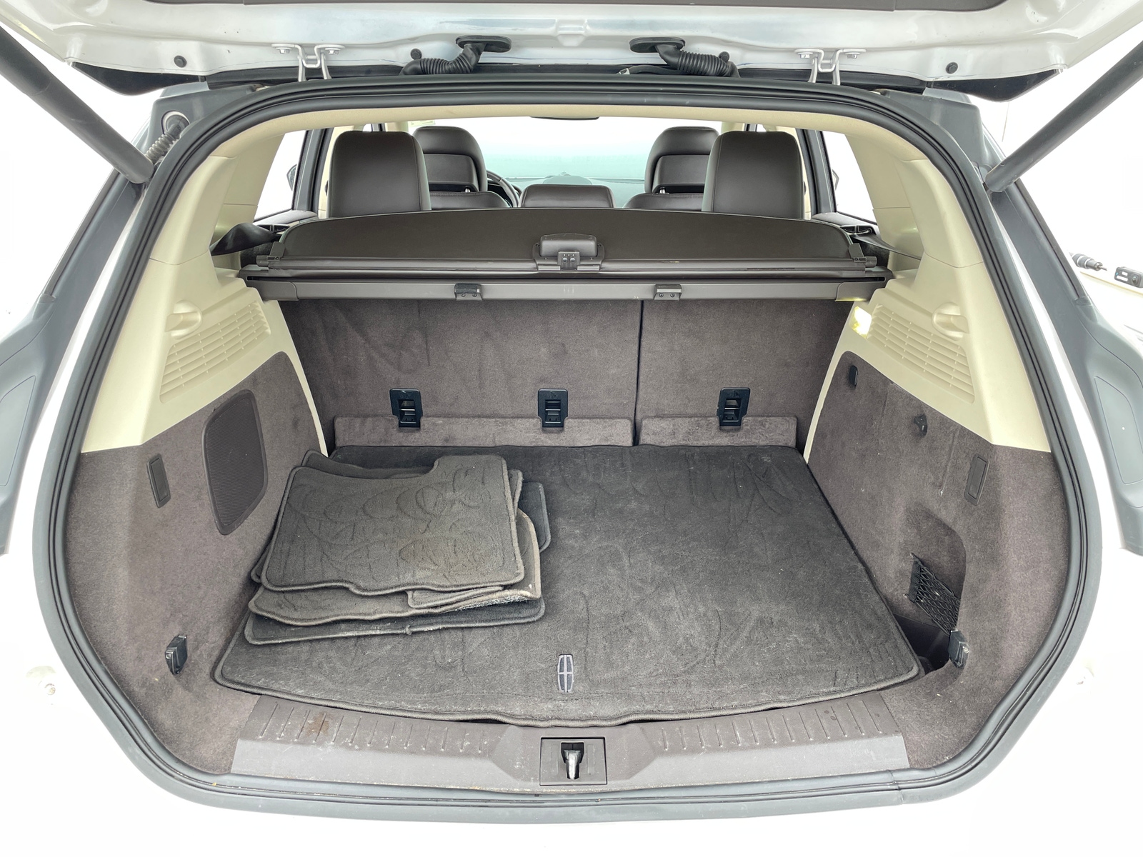 Thumbnail: 2016 Lincoln MKC - 6