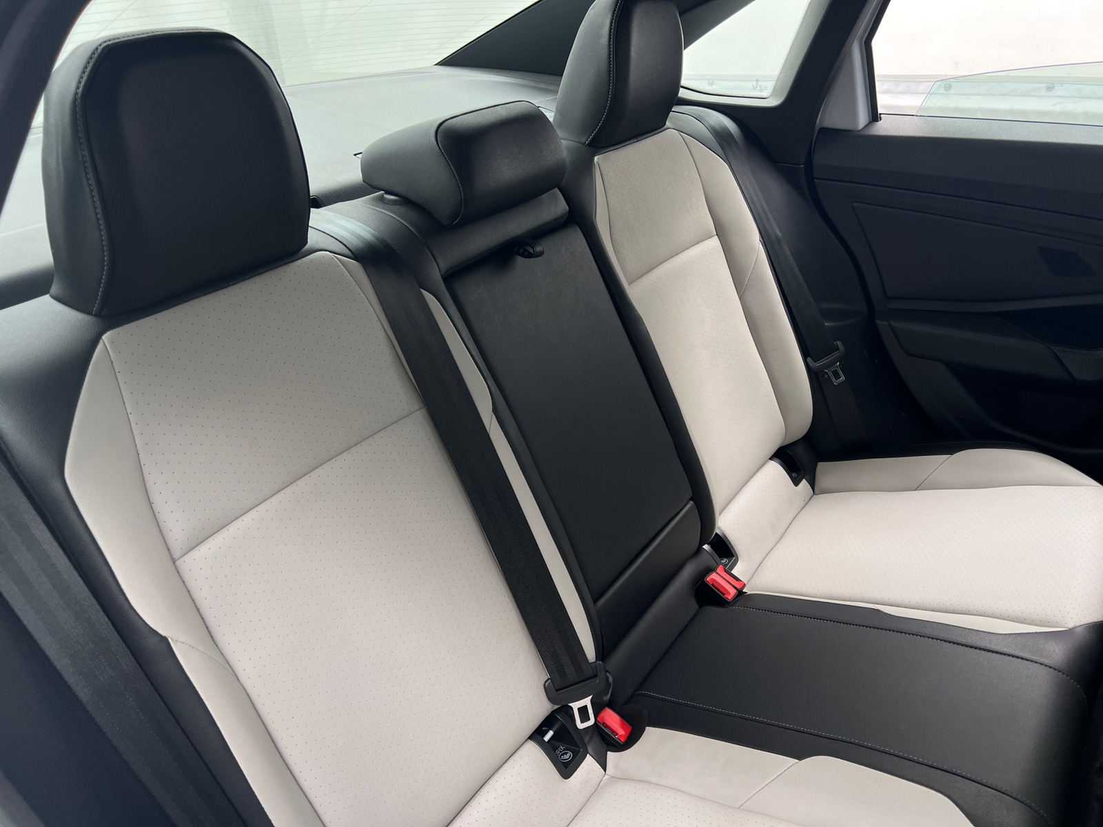 Thumbnail: 2019 Volkswagen Jetta - 6