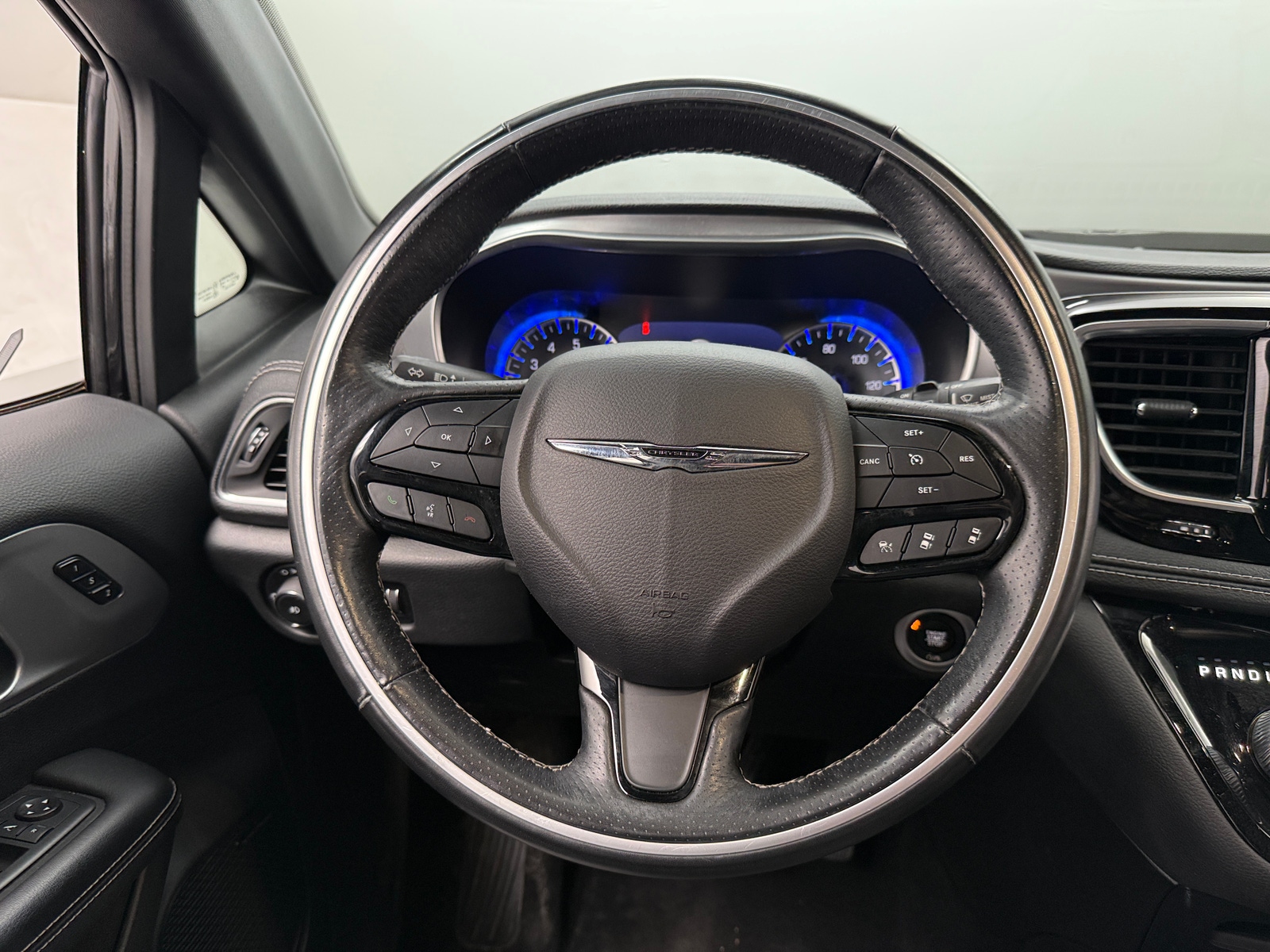 Thumbnail: 2019 Chrysler Pacifica - 4