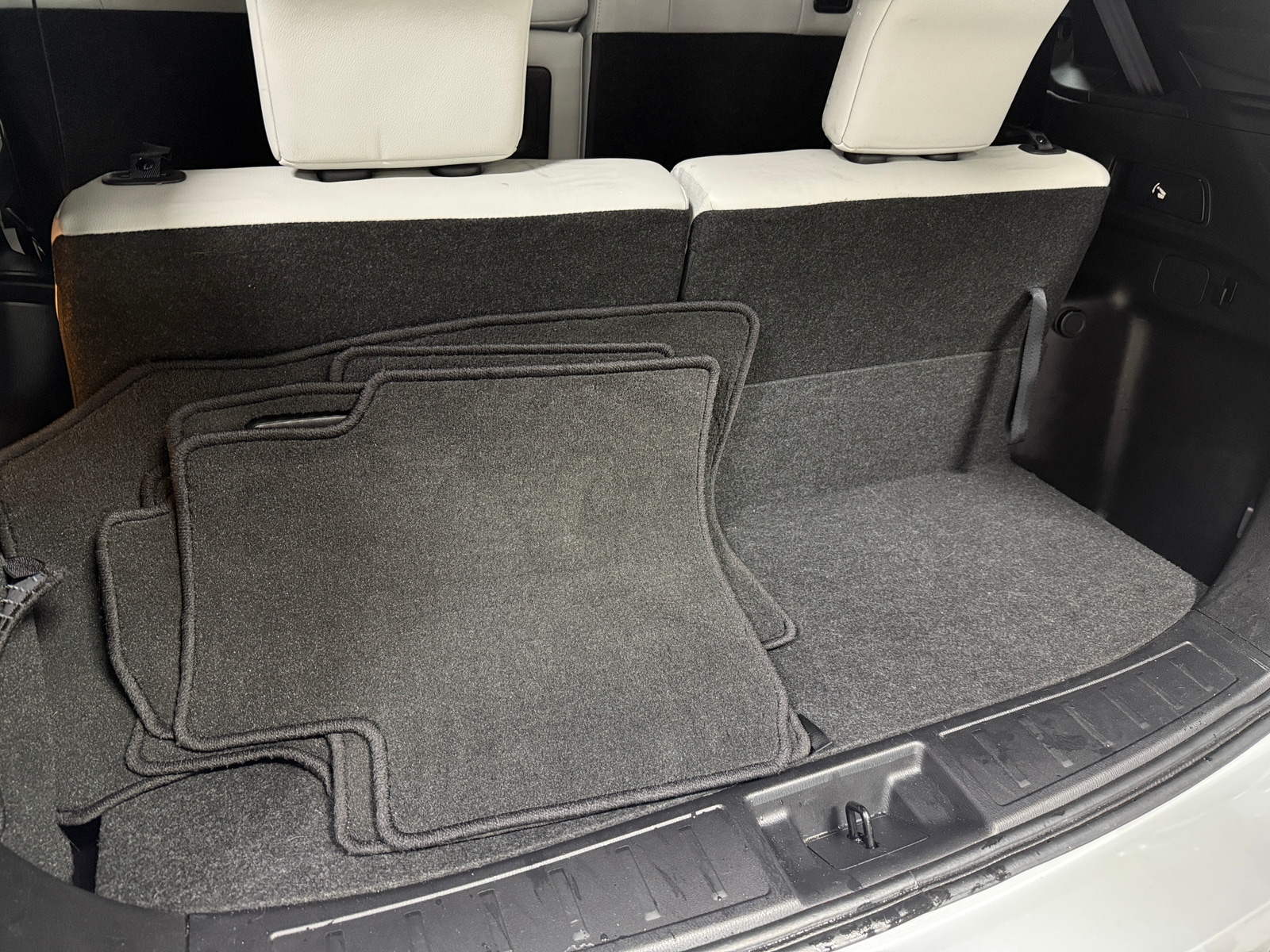 Thumbnail: 2024 Mitsubishi Outlander - 6