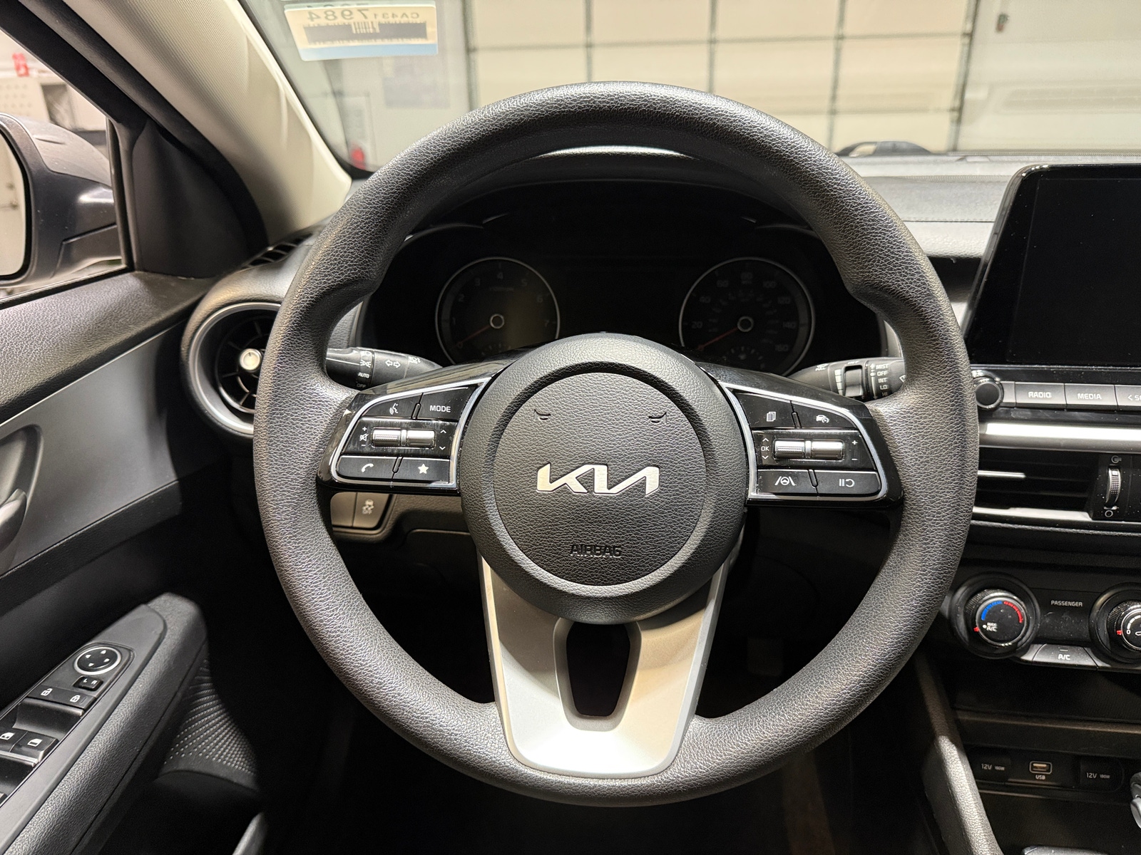 Thumbnail: 2023 Kia Forte - 5