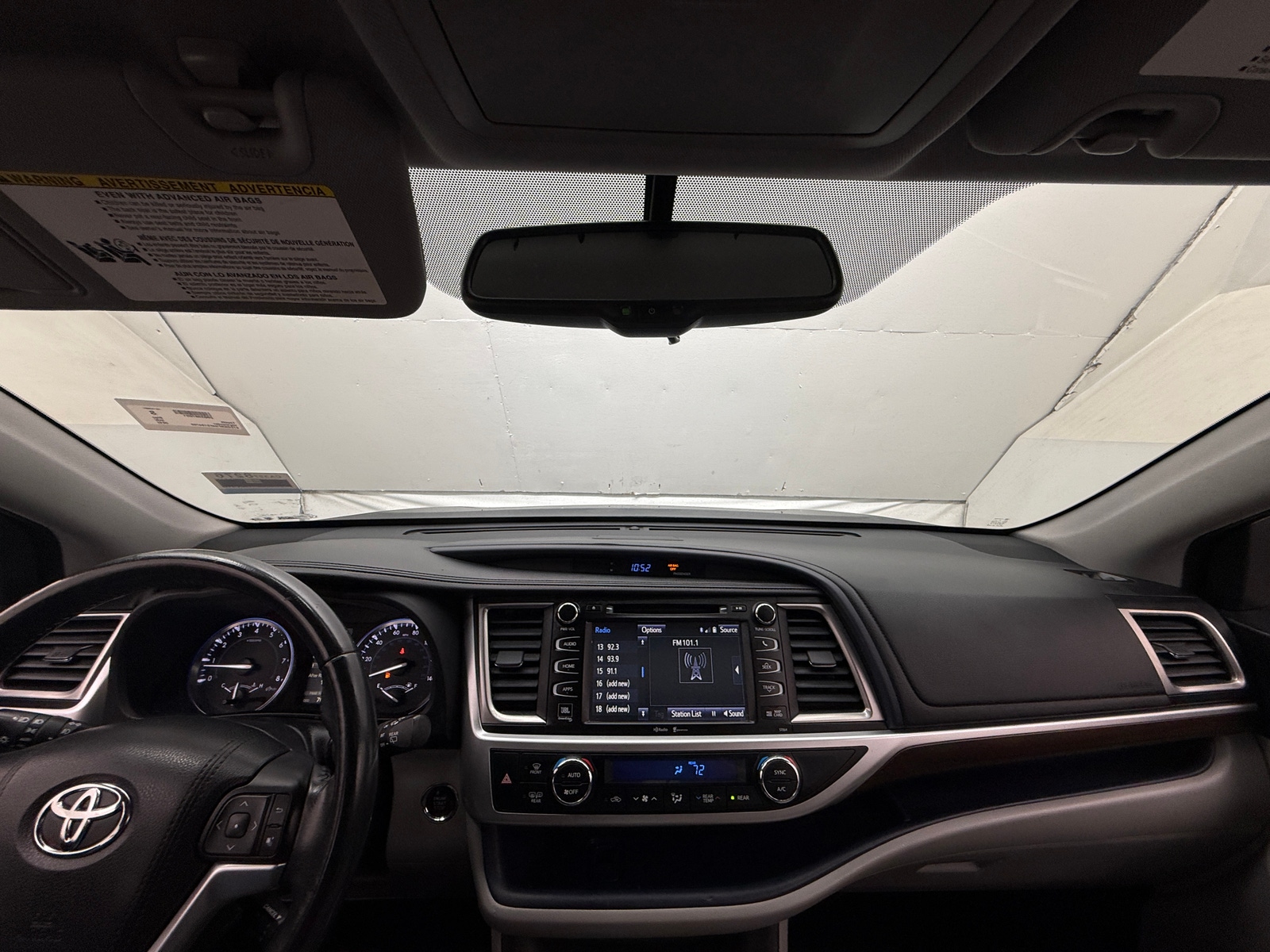 Thumbnail: 2015 Toyota Highlander - 2