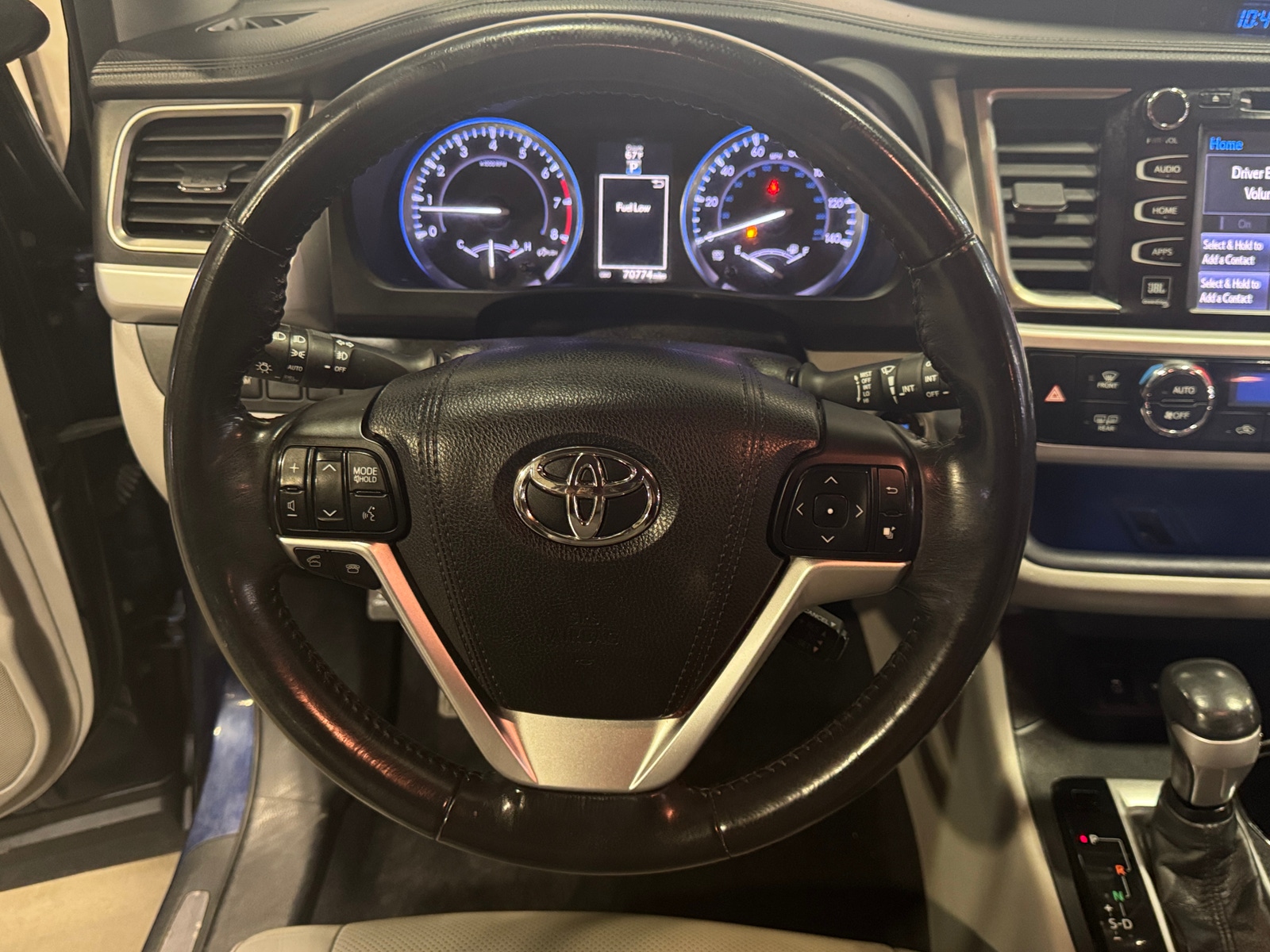 Thumbnail: 2015 Toyota Highlander - 4