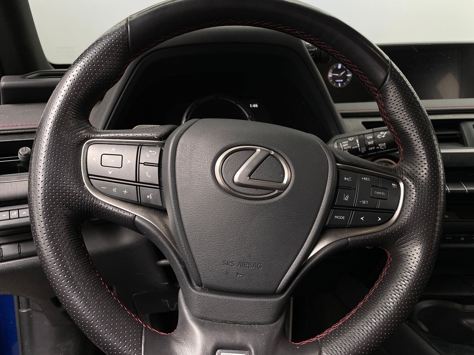 Thumbnail: 2019 Lexus UX - 4