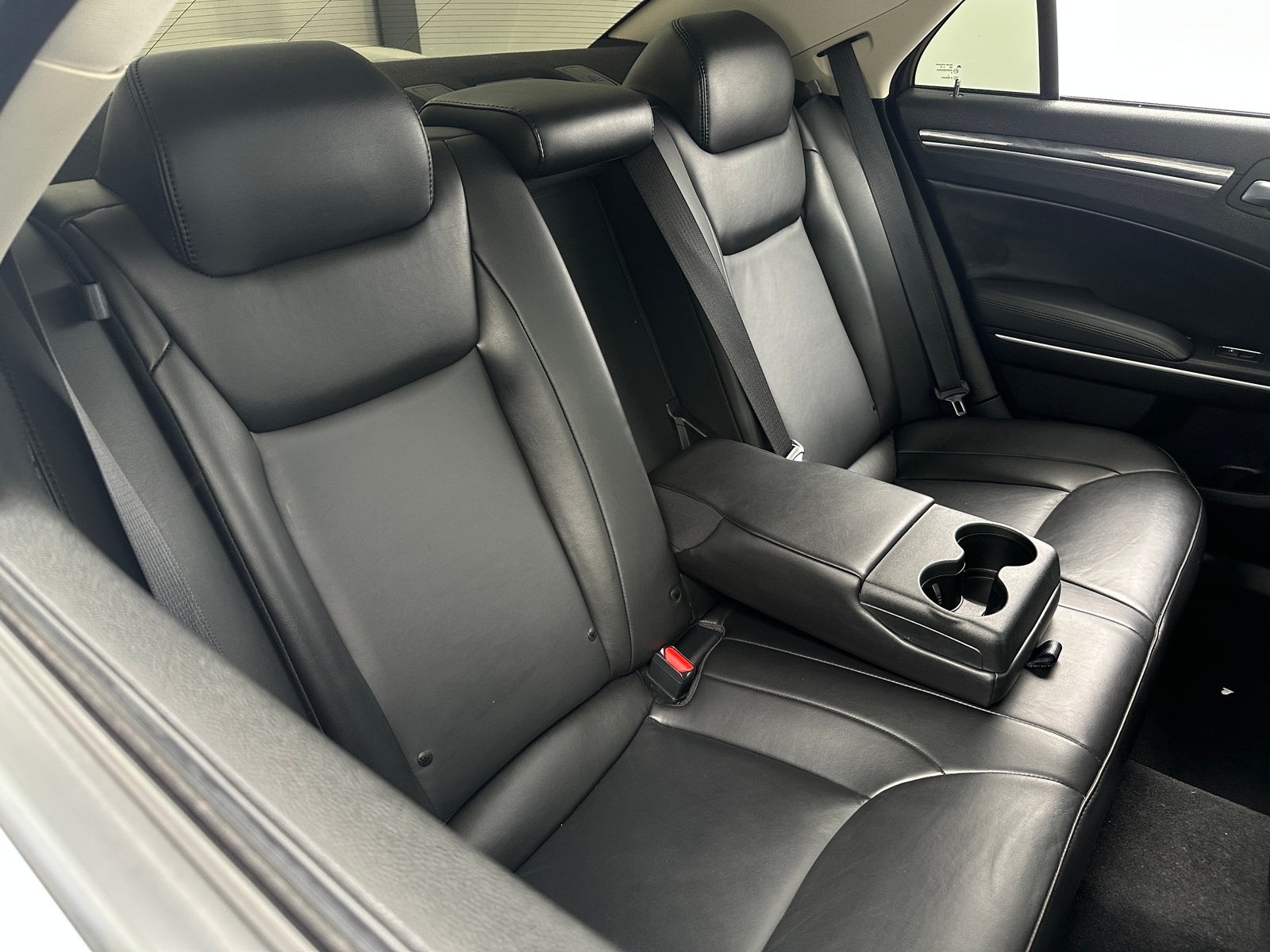 Thumbnail: 2022 Chrysler 300 - 5