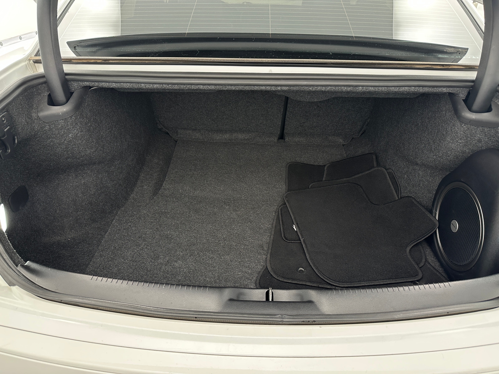 Thumbnail: 2022 Chrysler 300 - 6