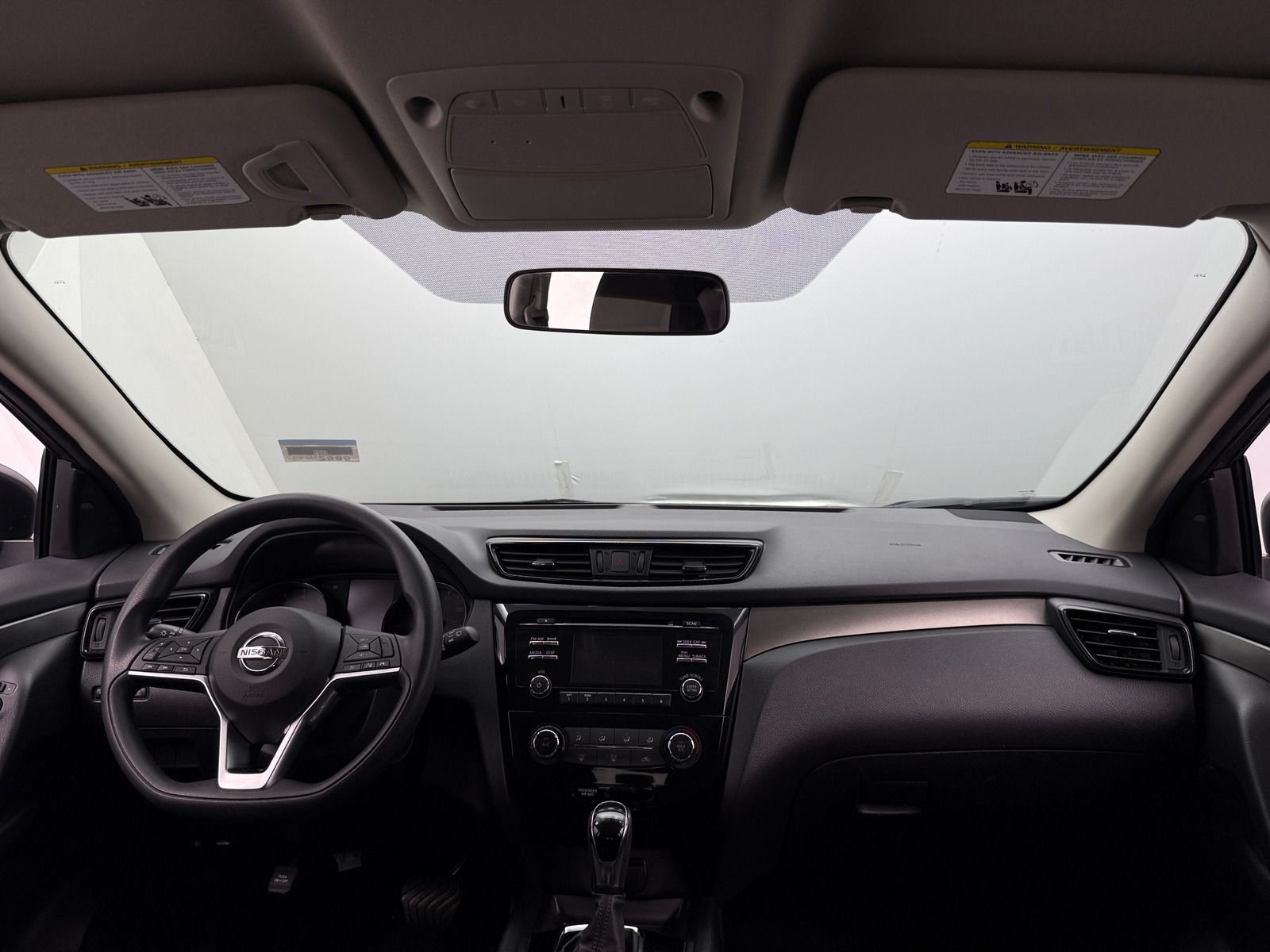 Thumbnail: 2018 Nissan Rogue Sport - 3