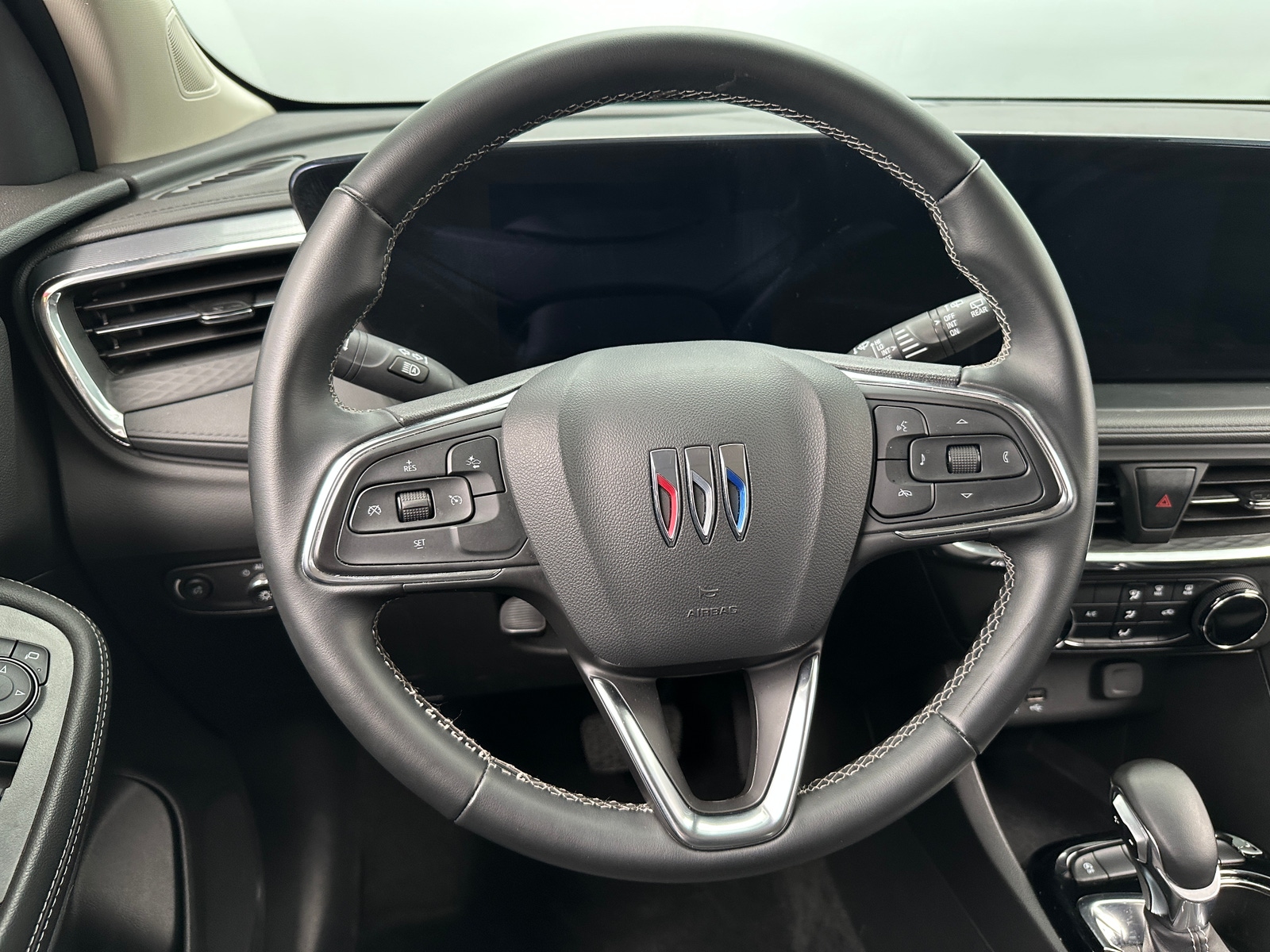 Thumbnail: 2025 Buick Encore GX - 4