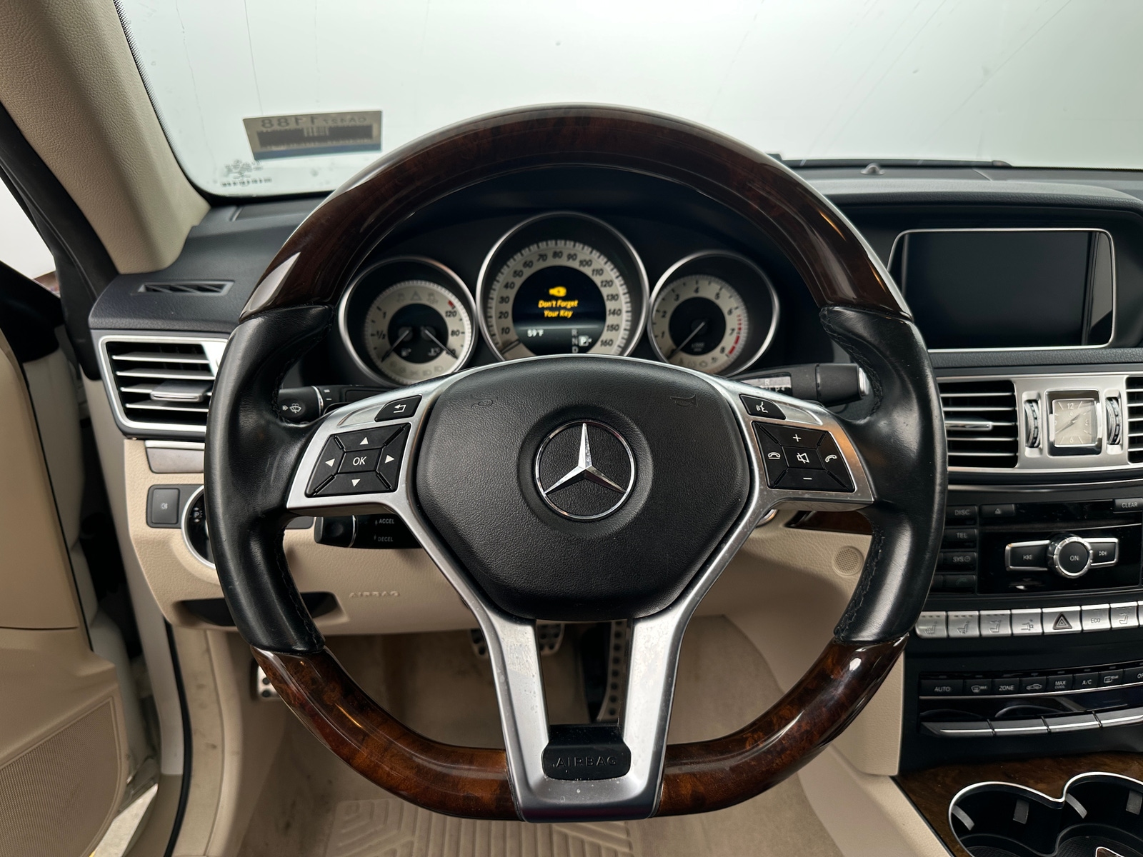 Thumbnail: 2015 Mercedes-Benz E-Class - 4