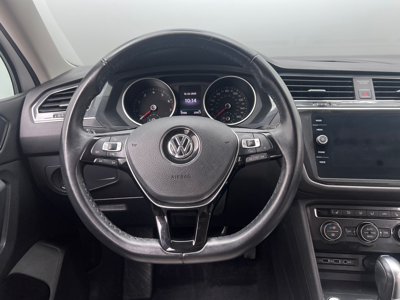 Thumbnail: 2018 Volkswagen Tiguan - 4