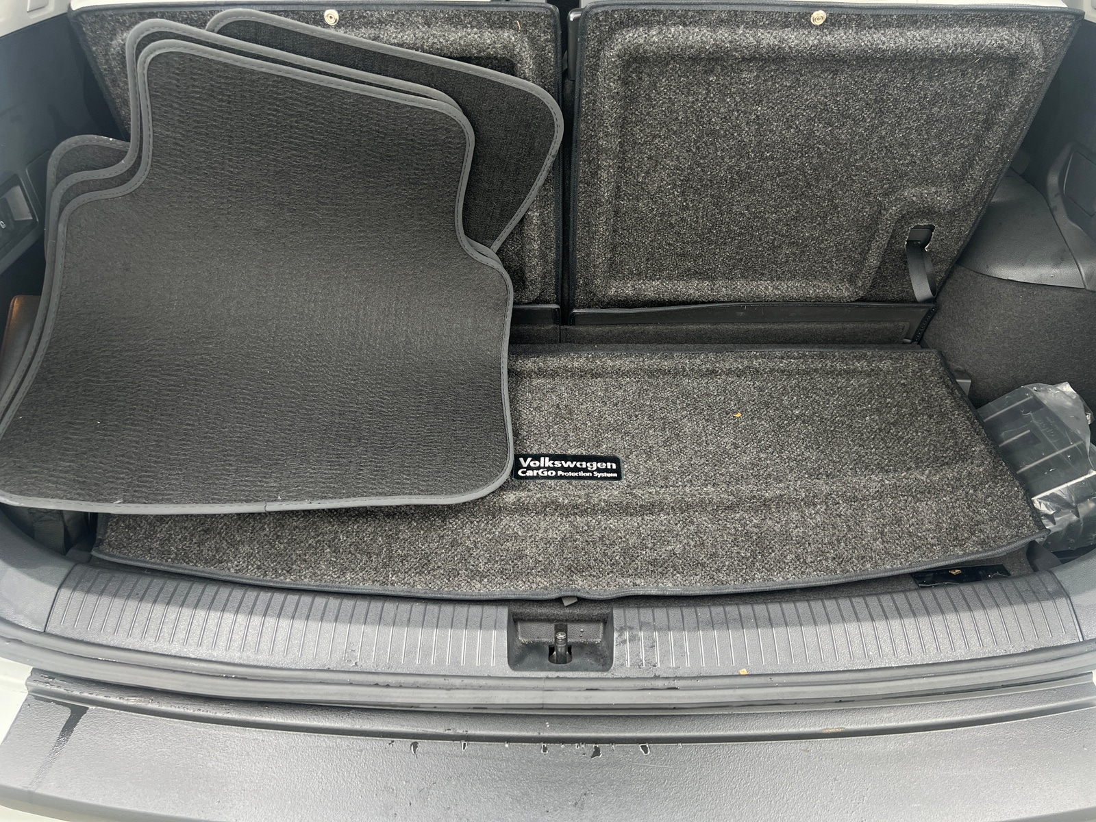 Thumbnail: 2018 Volkswagen Tiguan - 6