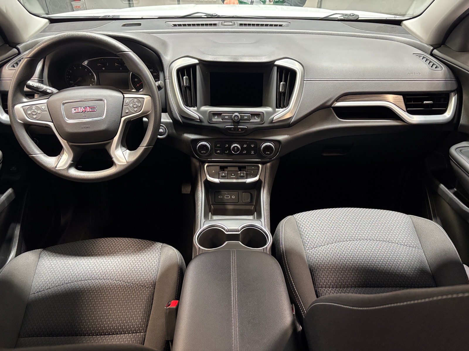 Thumbnail: 2023 GMC Terrain - 3