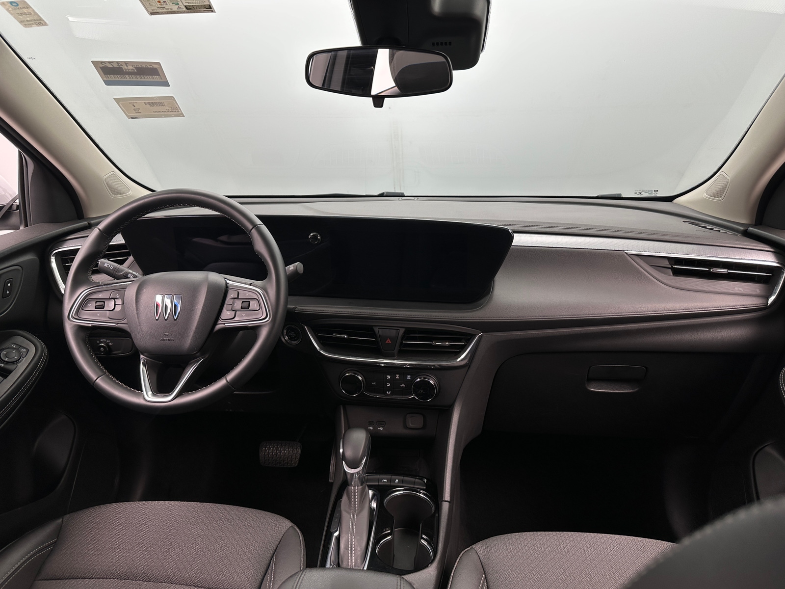 Thumbnail: 2025 Buick Encore GX - 3