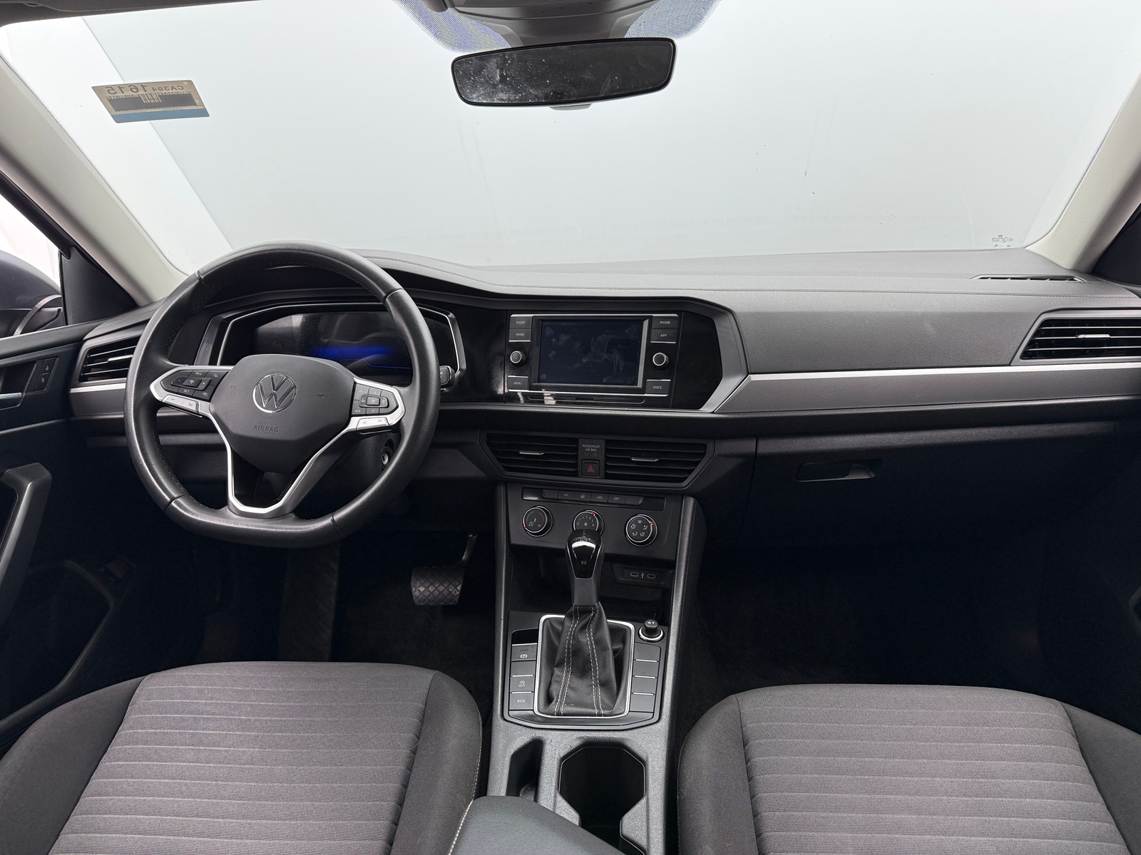 Thumbnail: 2024 Volkswagen Jetta - 3